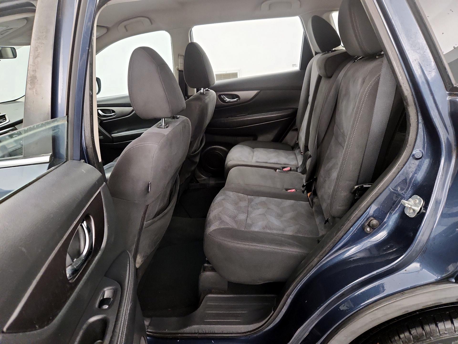 Thumbnail: 2016 Nissan Rogue - 19