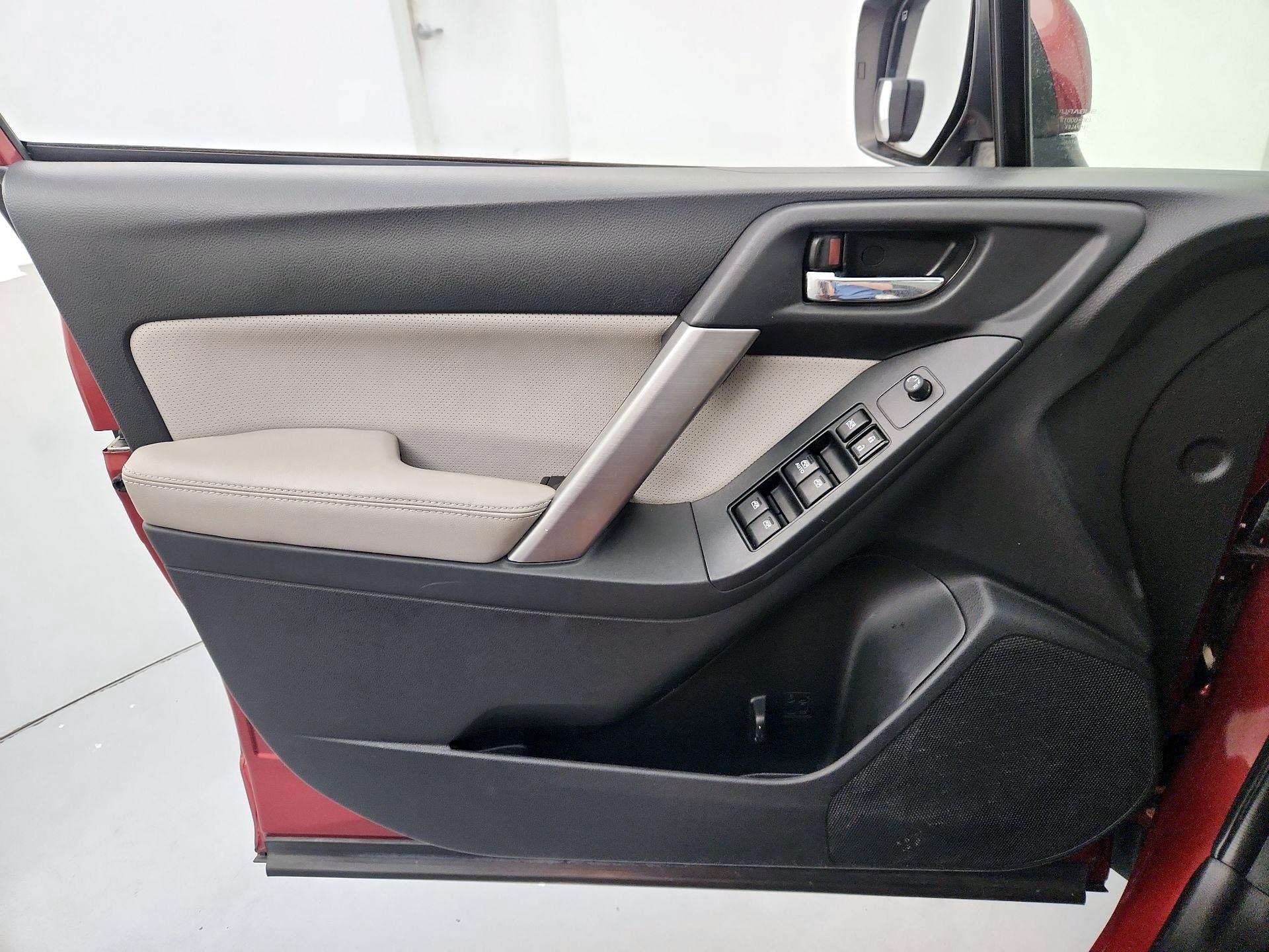 Thumbnail: 2015 Subaru Forester - 12