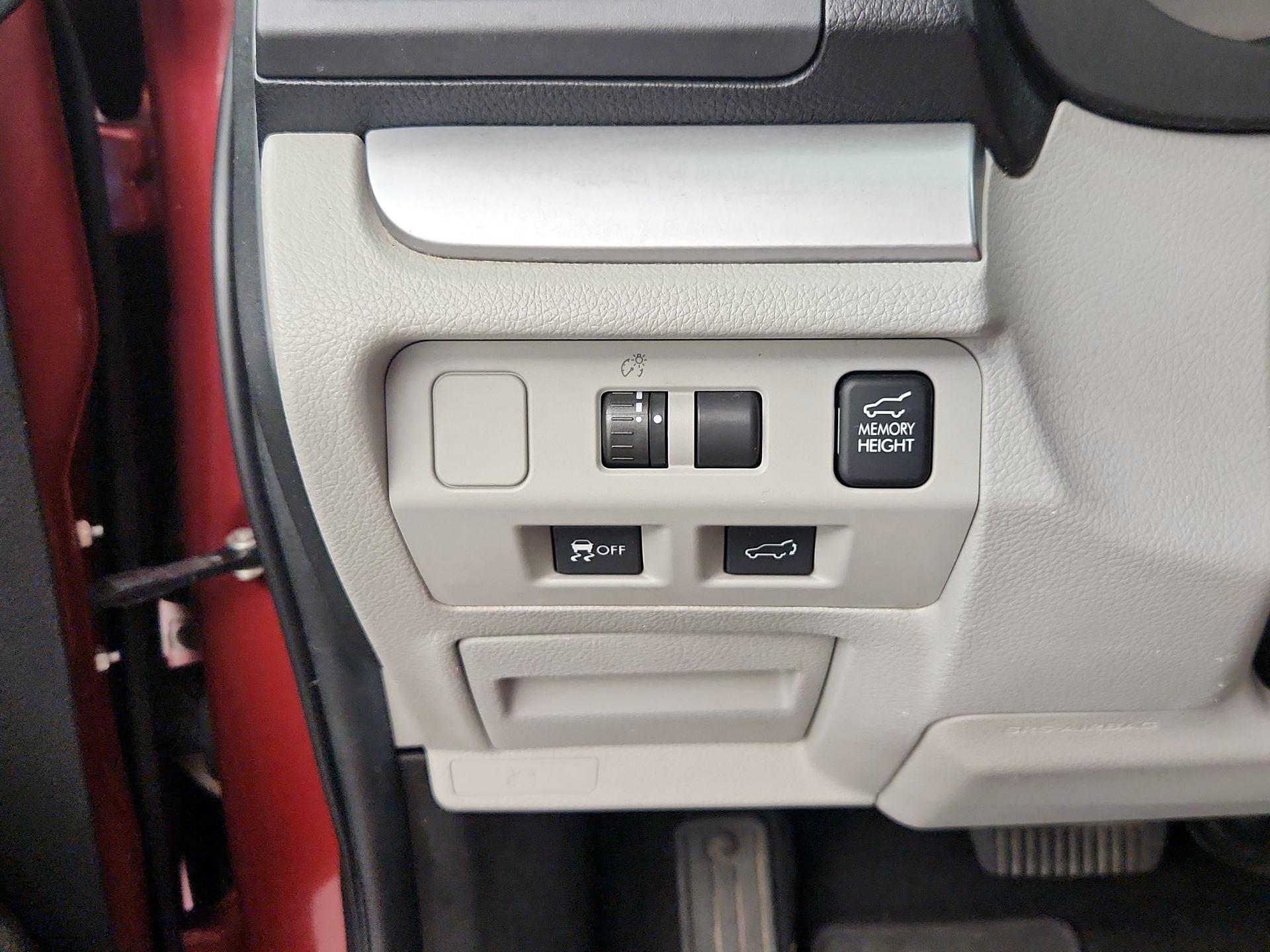 Thumbnail: 2015 Subaru Forester - 13
