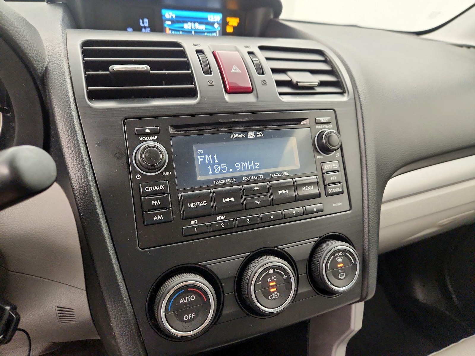 2015 Subaru Forester i Limited - Photo 16
