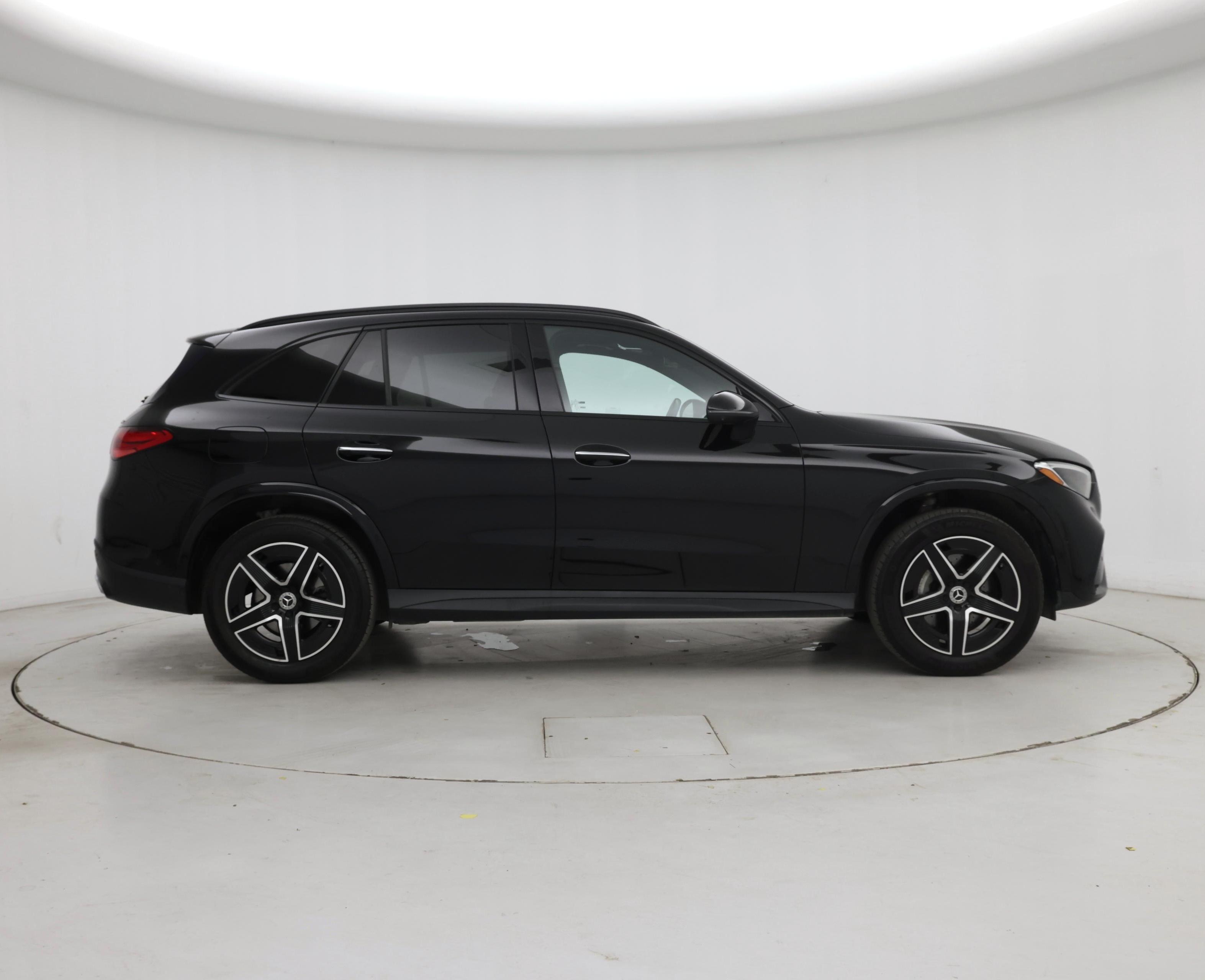 Thumbnail: 2023 Mercedes-Benz GLC - 7