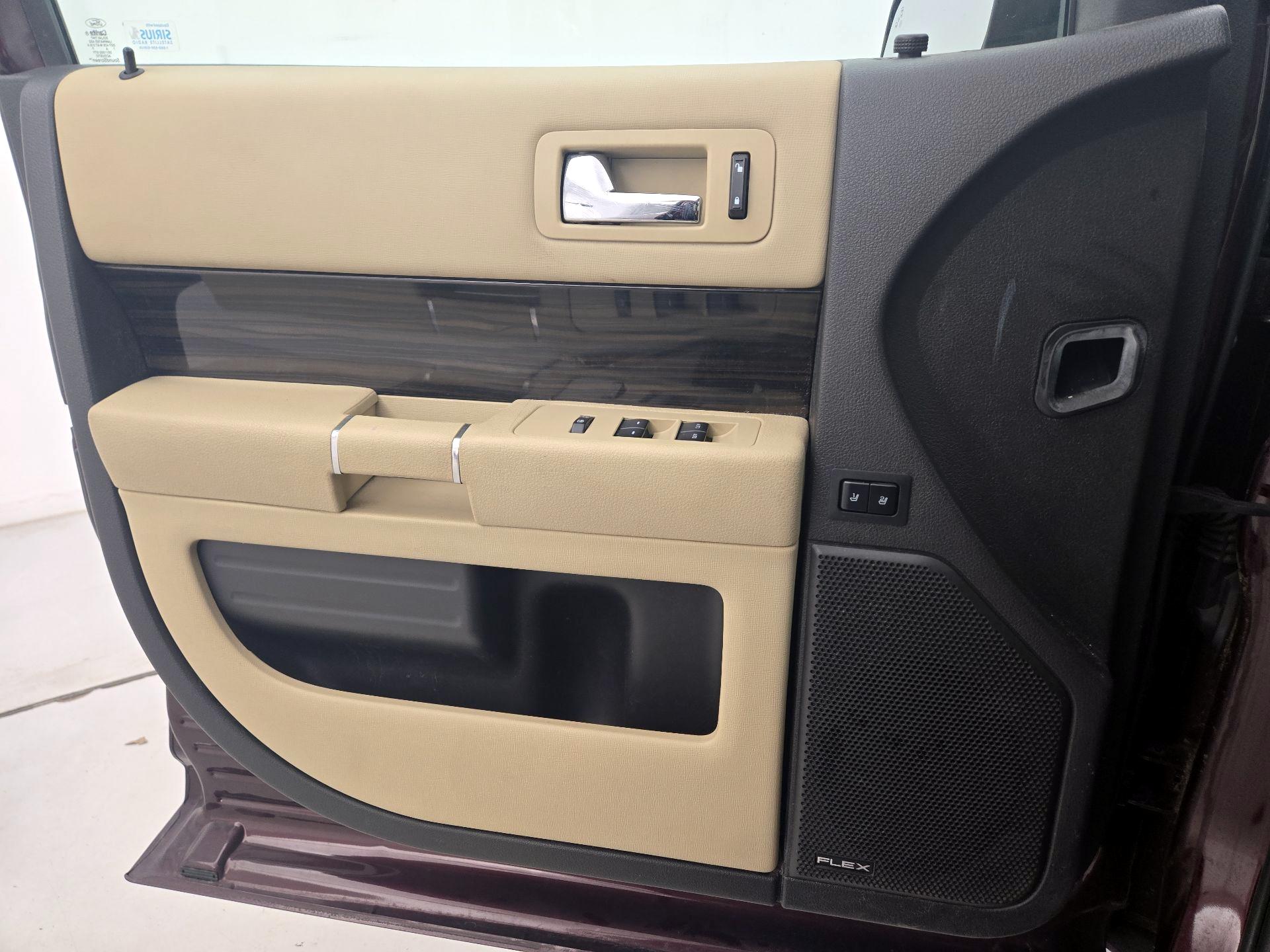 Thumbnail: 2018 Ford Flex - 12