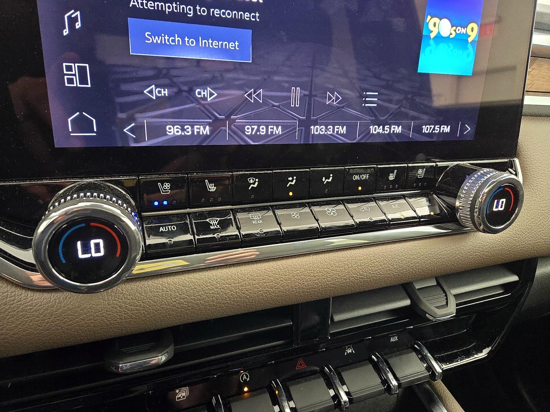 Thumbnail: 2024 GMC Canyon - 17