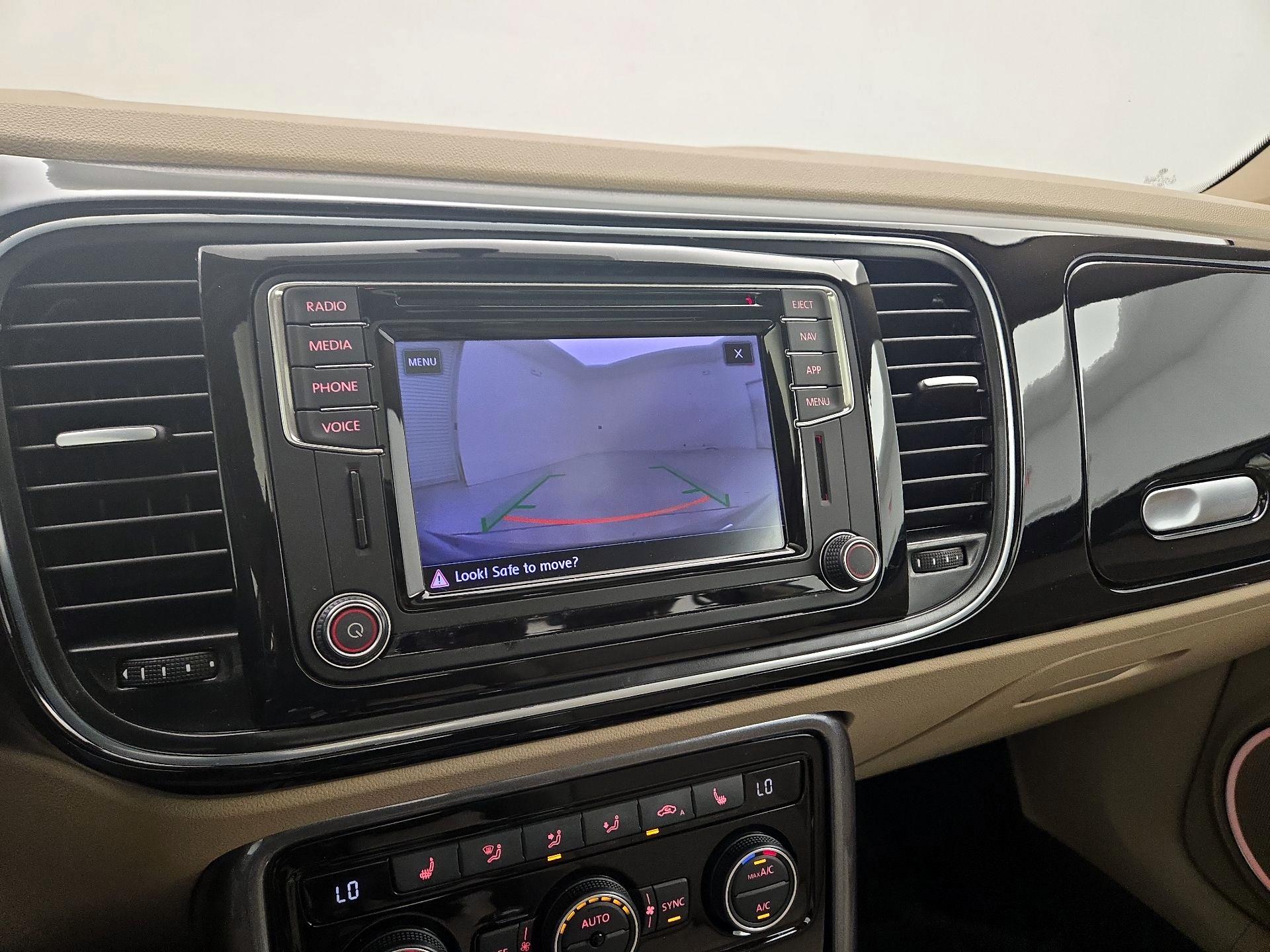 Thumbnail: 2019 Volkswagen Beetle - 15