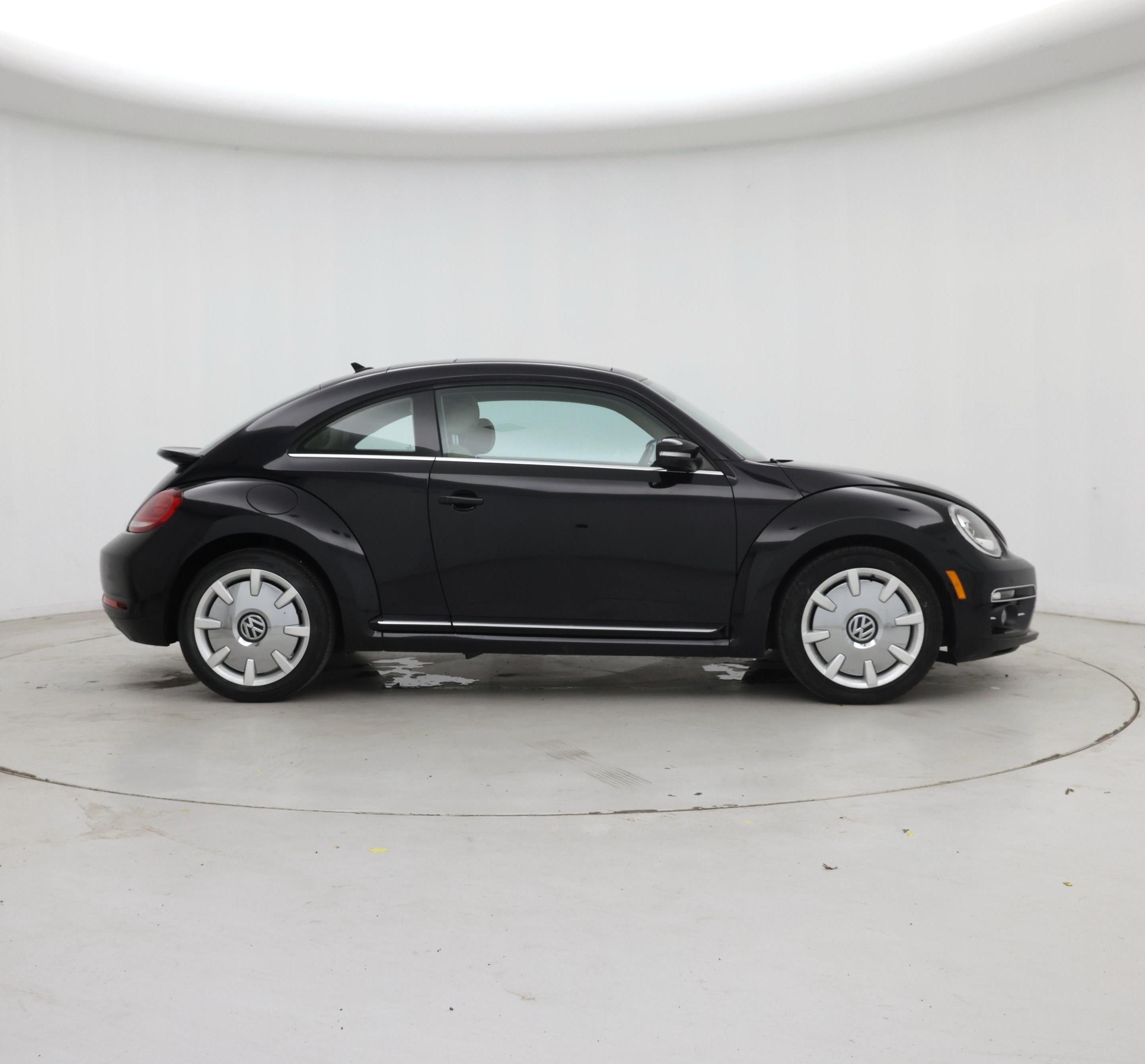 Thumbnail: 2019 Volkswagen Beetle - 7