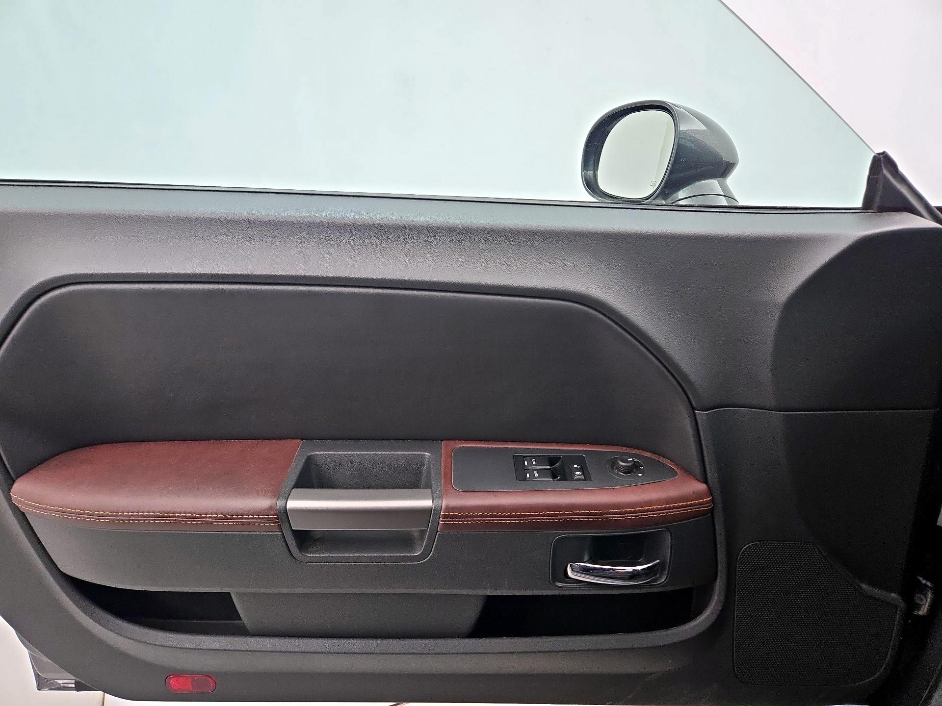 Thumbnail: 2014 Dodge Challenger - 12