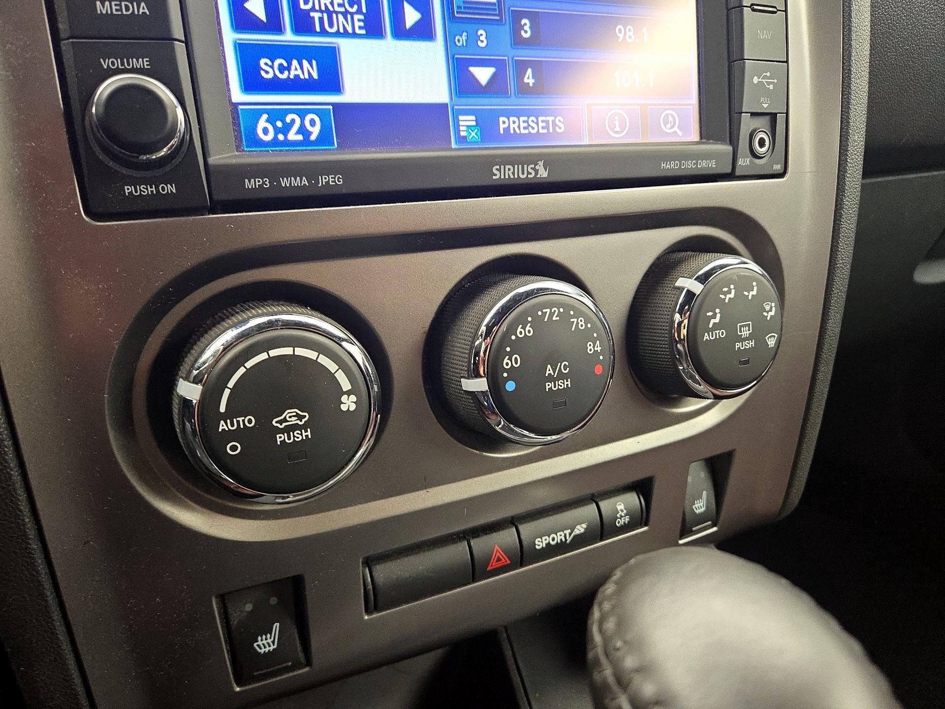 Thumbnail: 2014 Dodge Challenger - 16