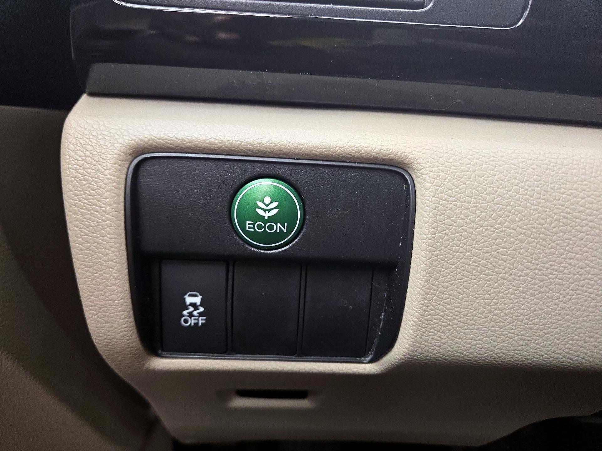 Thumbnail: 2016 Honda Accord - 13