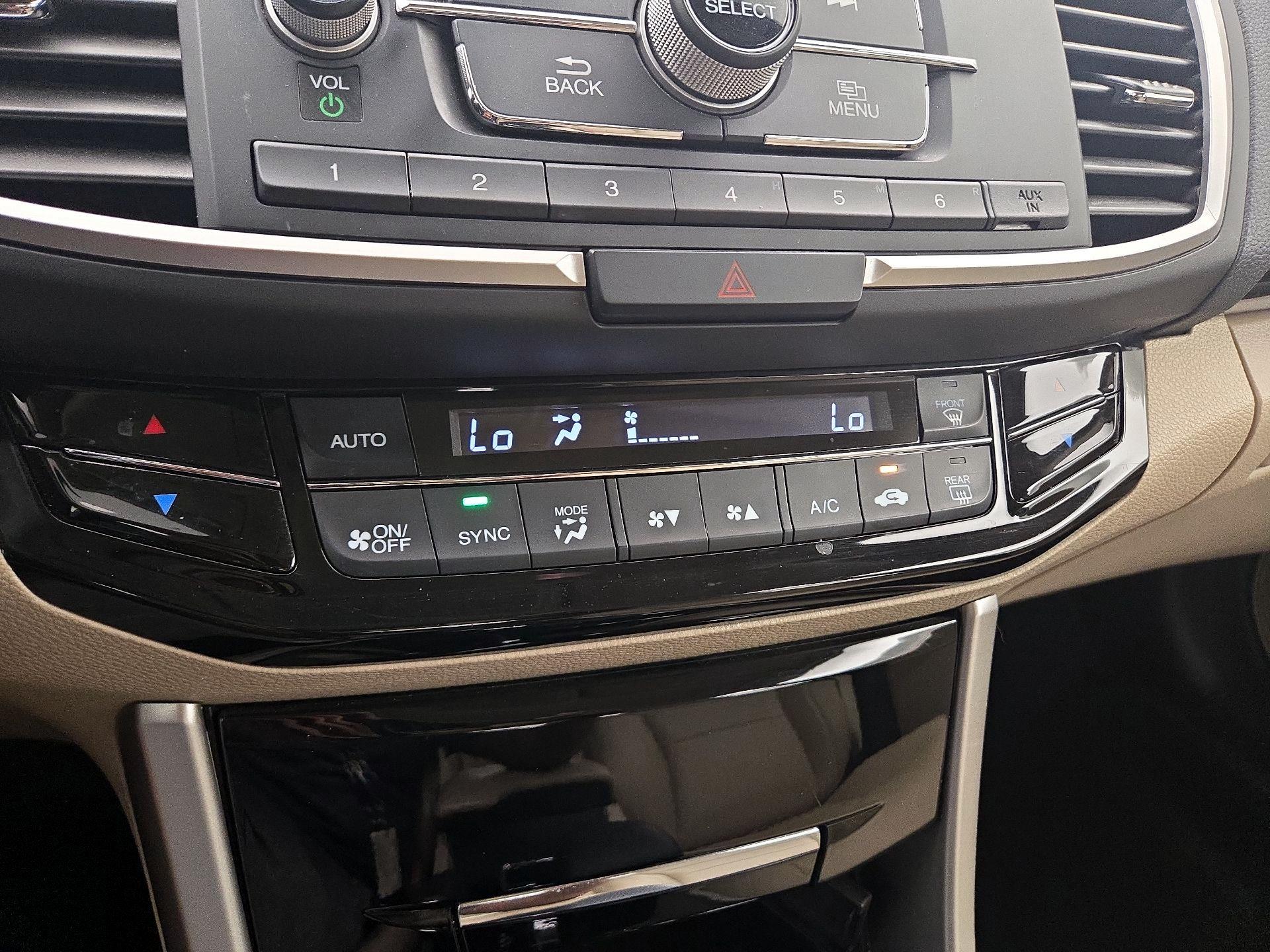 Thumbnail: 2016 Honda Accord - 16