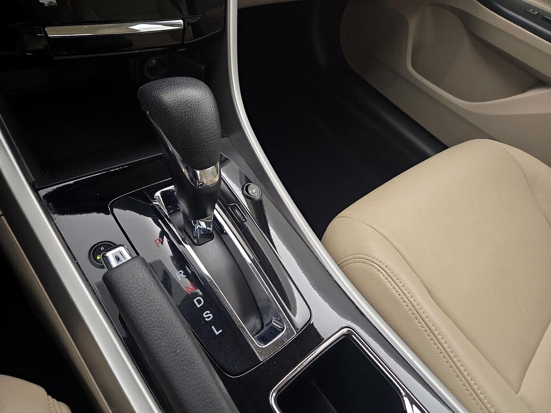 Thumbnail: 2016 Honda Accord - 17