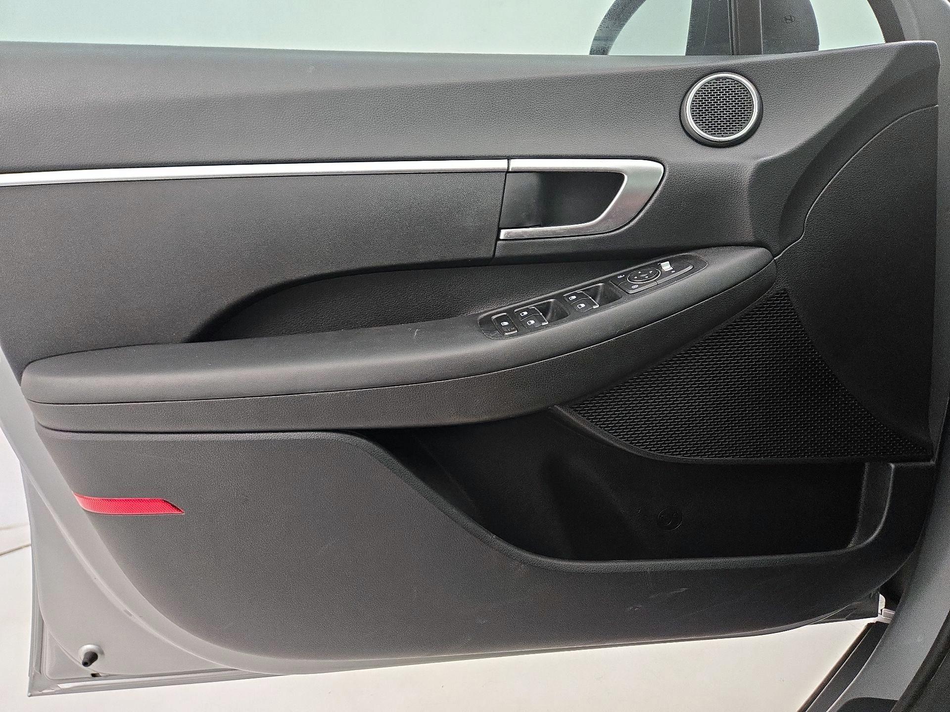 Thumbnail: 2021 Hyundai Sonata - 12