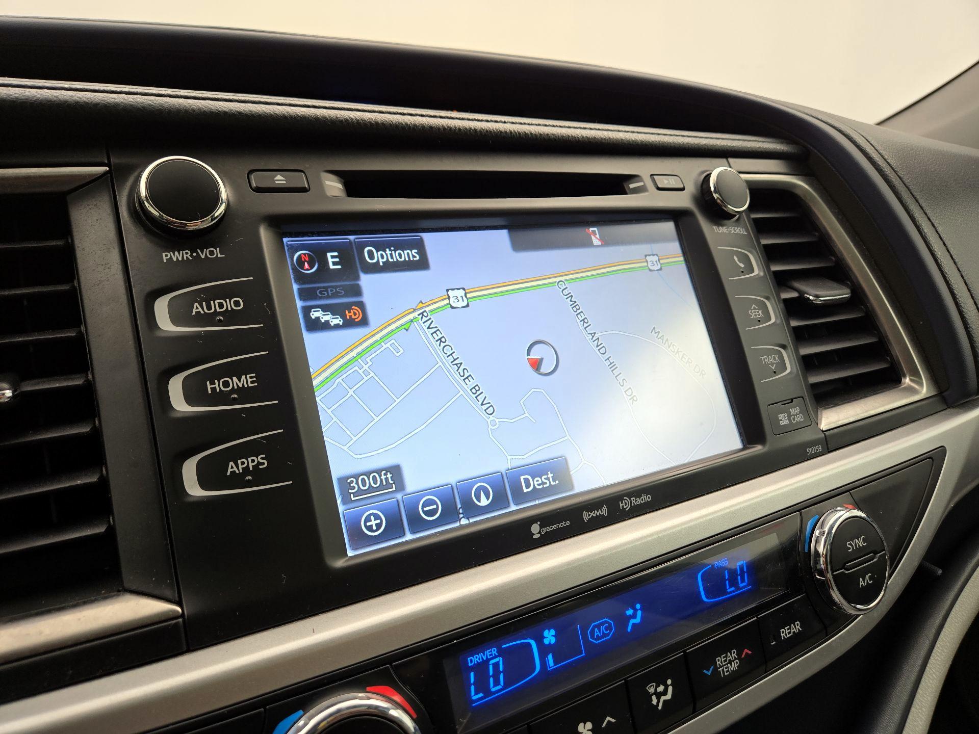 Thumbnail: 2016 Toyota Highlander - 14