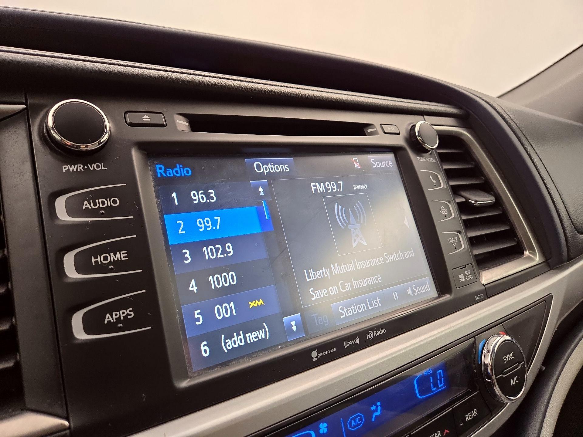 Thumbnail: 2016 Toyota Highlander - 16