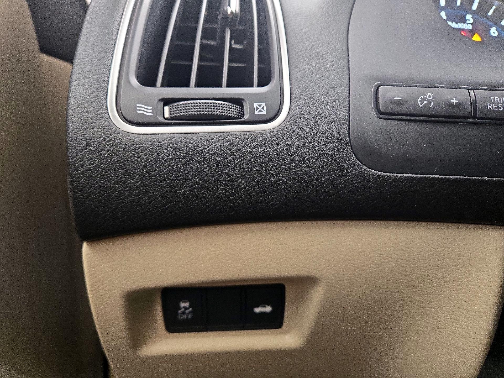 Thumbnail: 2018 INFINITI Q50 - 13