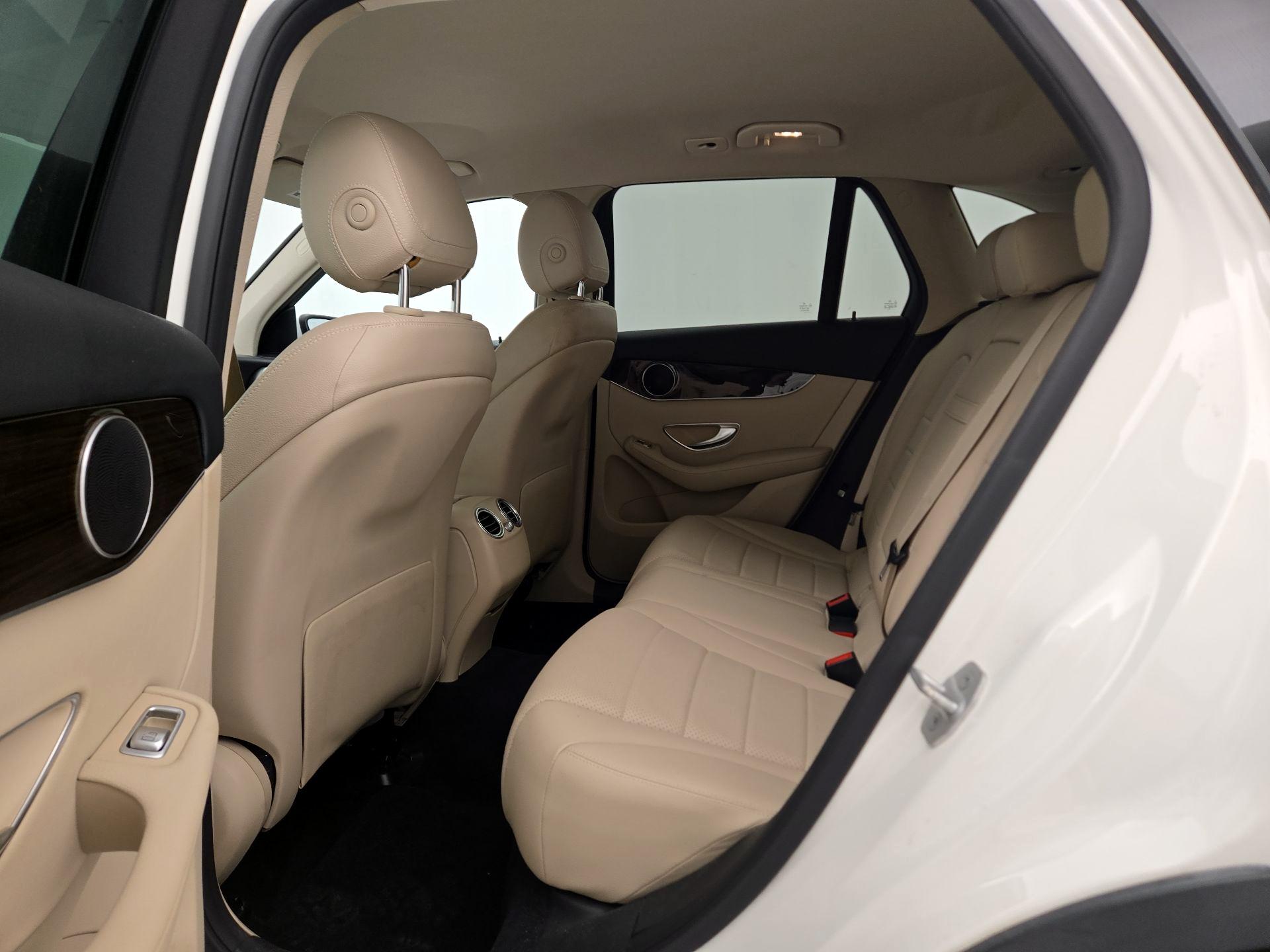 Thumbnail: 2016 Mercedes-Benz GLC - 19