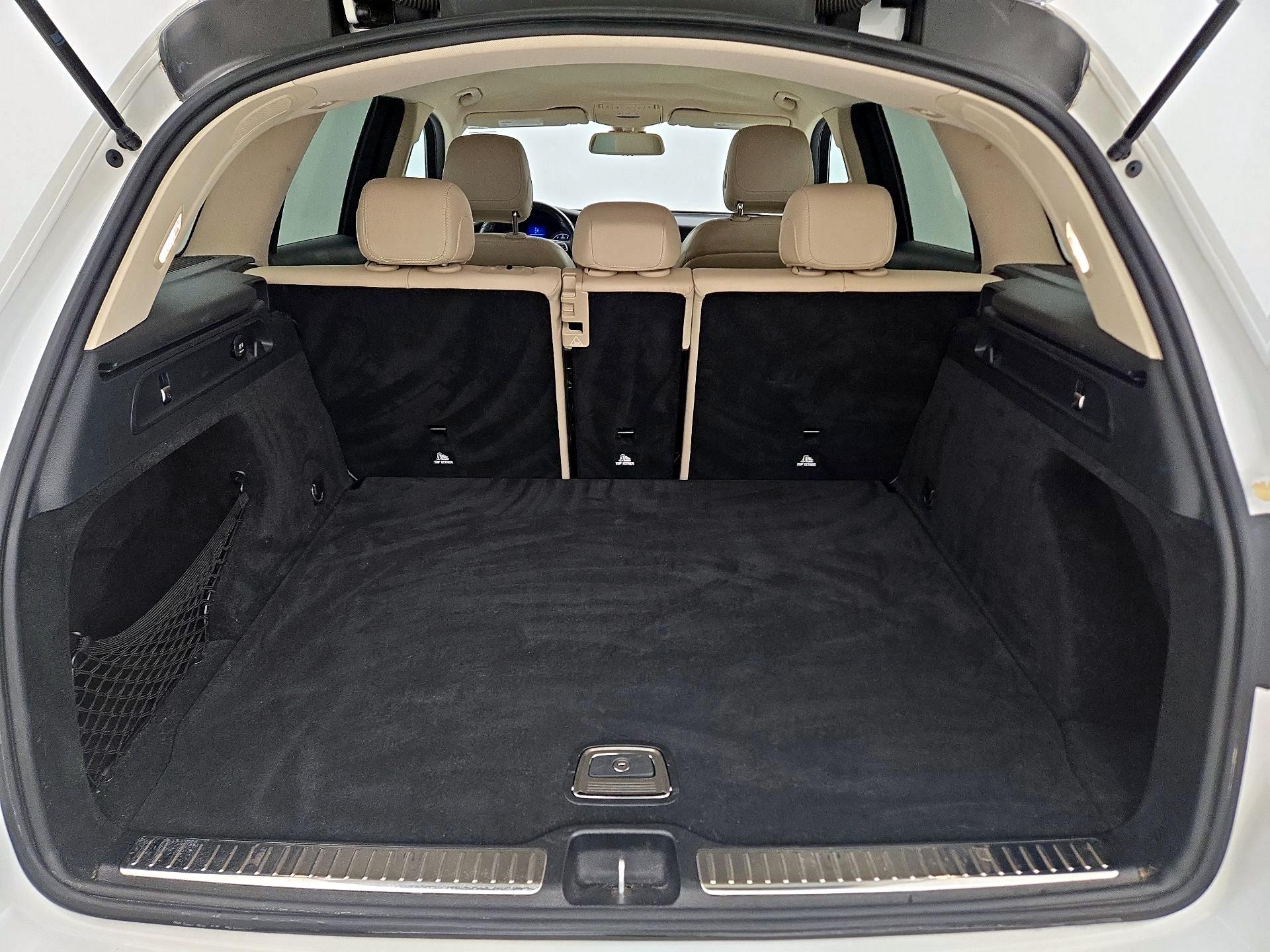 Thumbnail: 2016 Mercedes-Benz GLC - 20