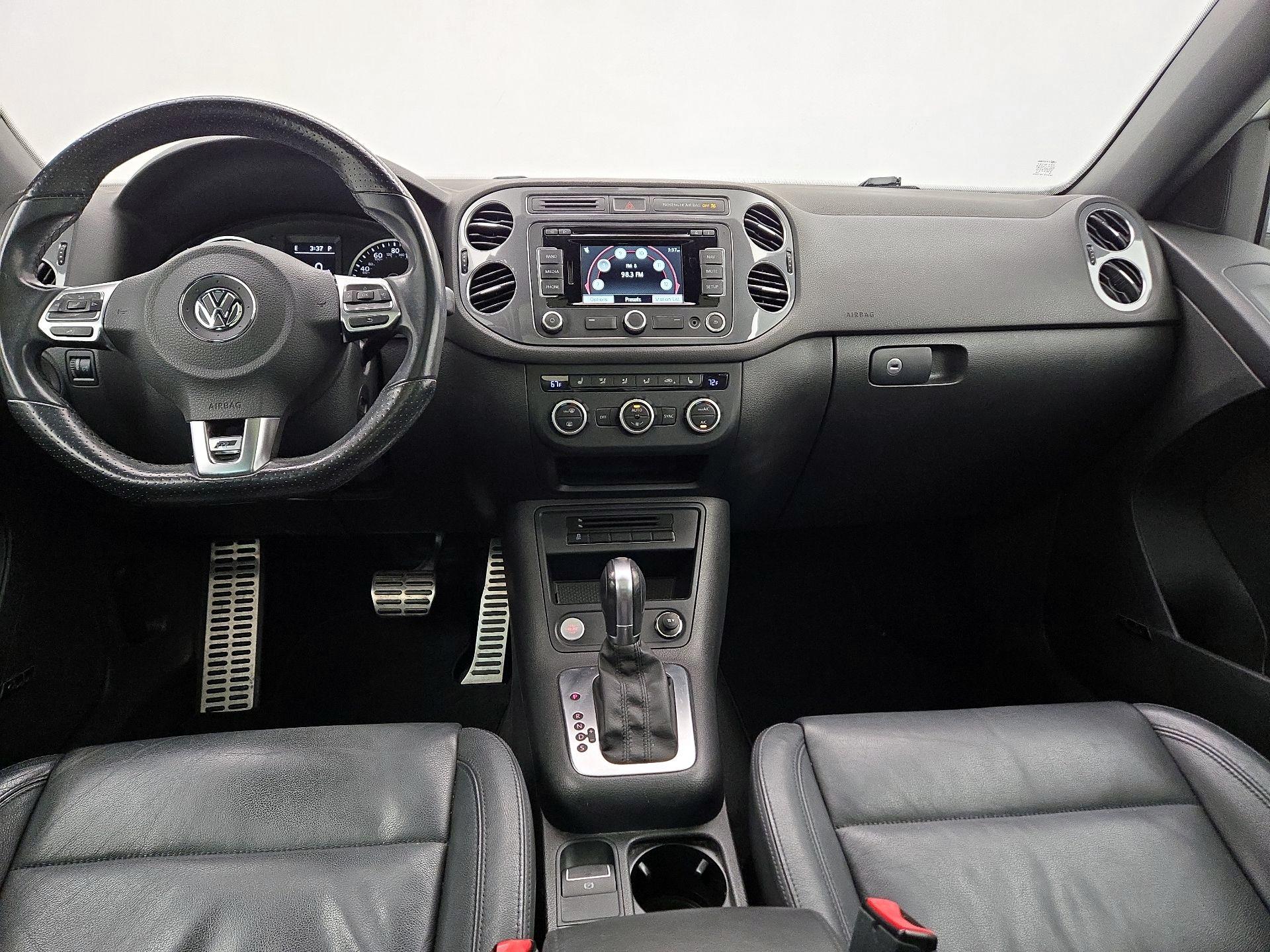 Thumbnail: 2015 Volkswagen Tiguan - 9