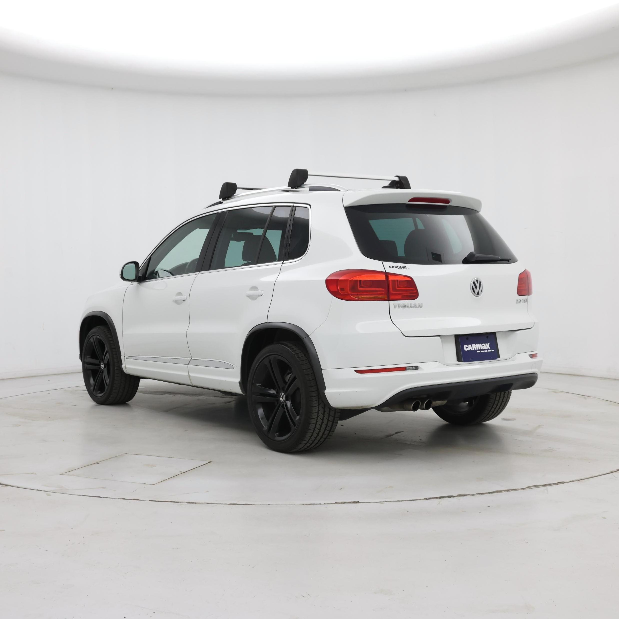 Thumbnail: 2015 Volkswagen Tiguan - 2