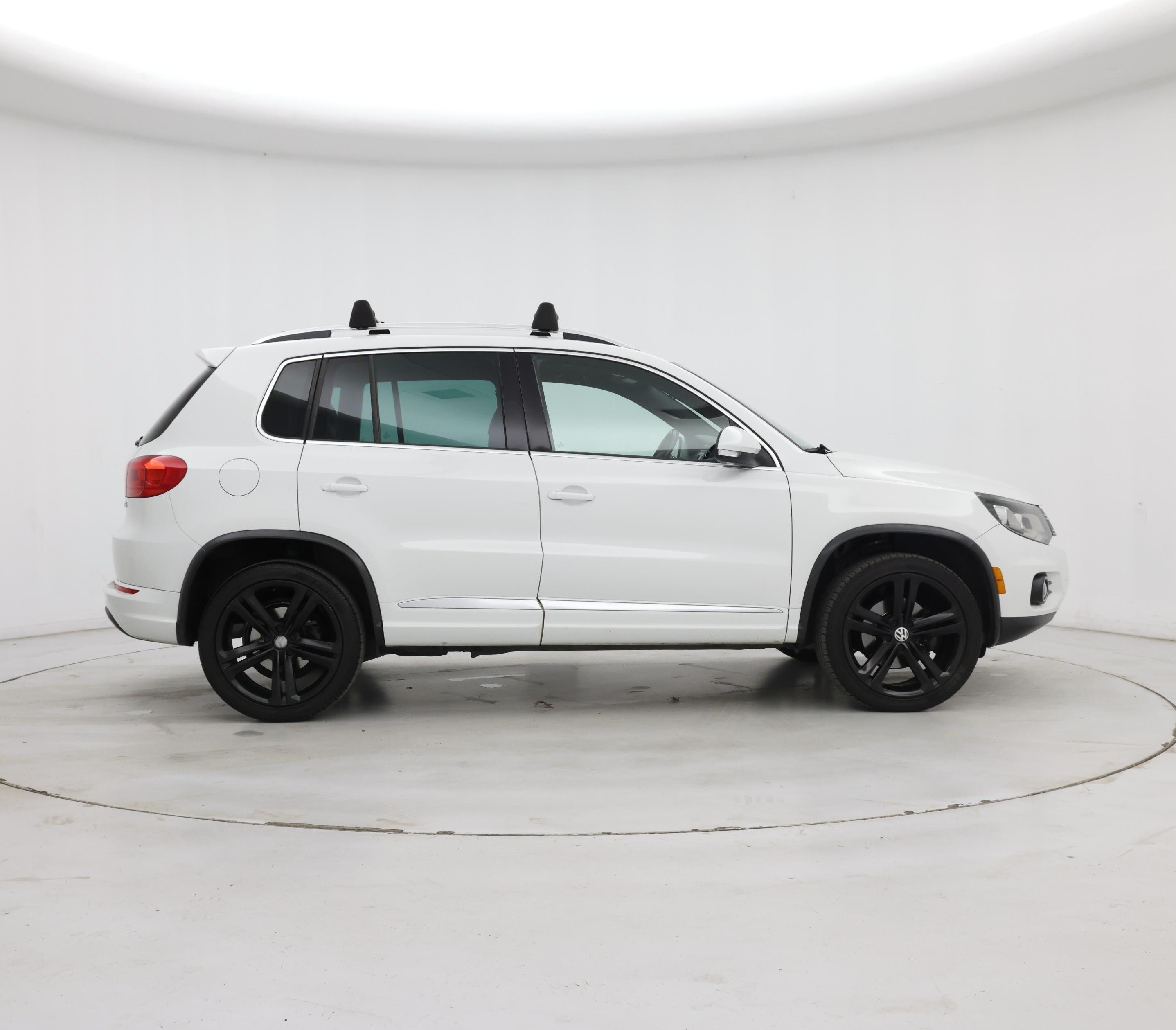 Thumbnail: 2015 Volkswagen Tiguan - 7