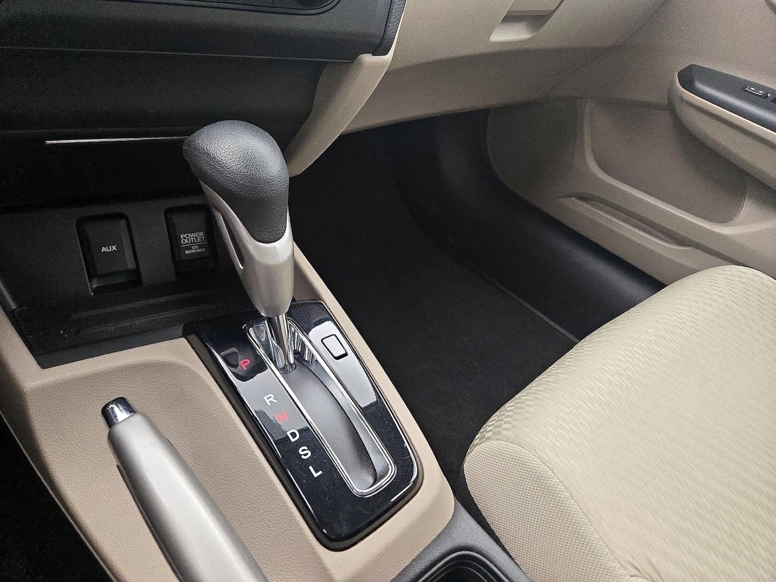 2015 Honda Civic LX - Photo 18