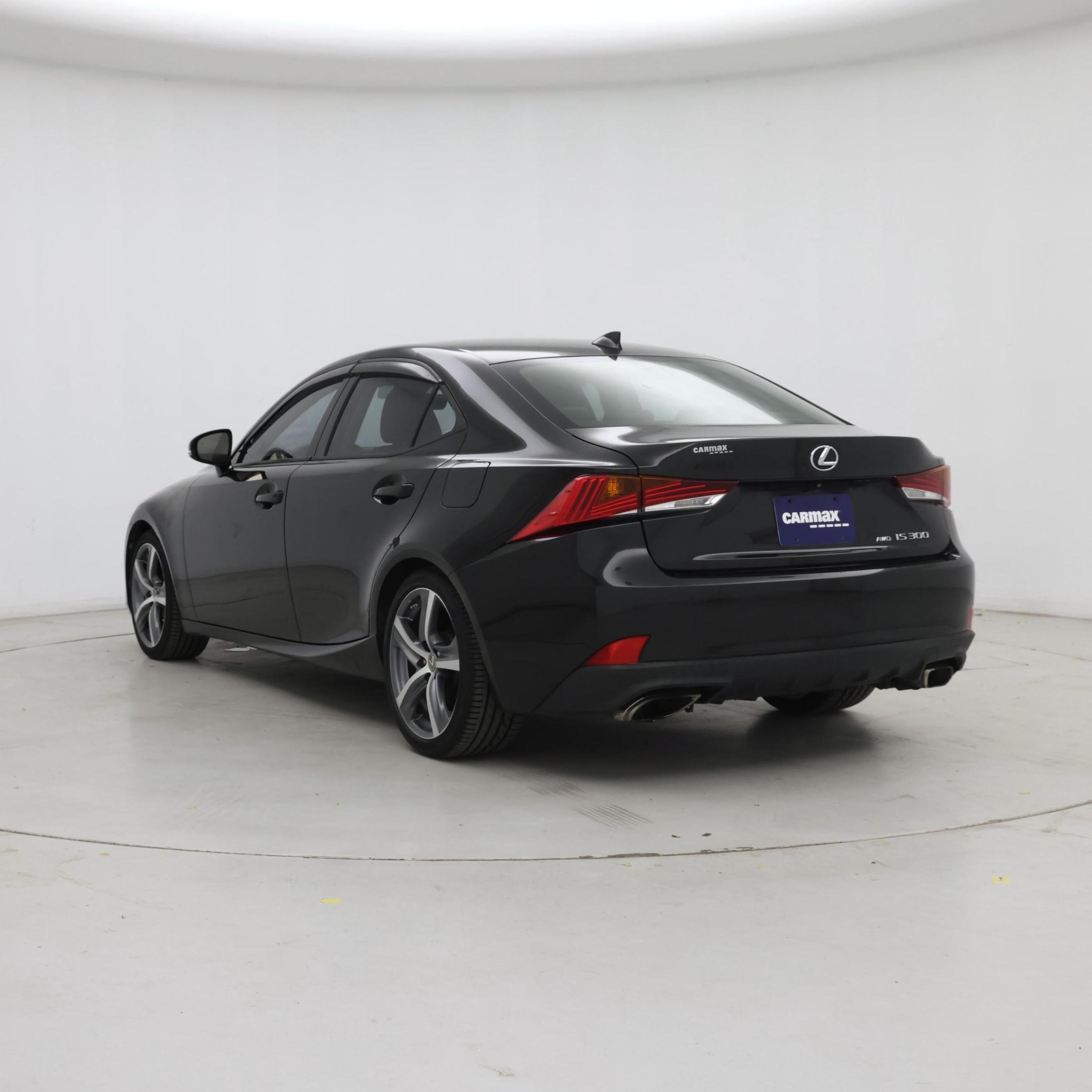 Thumbnail: 2017 Lexus IS - 2