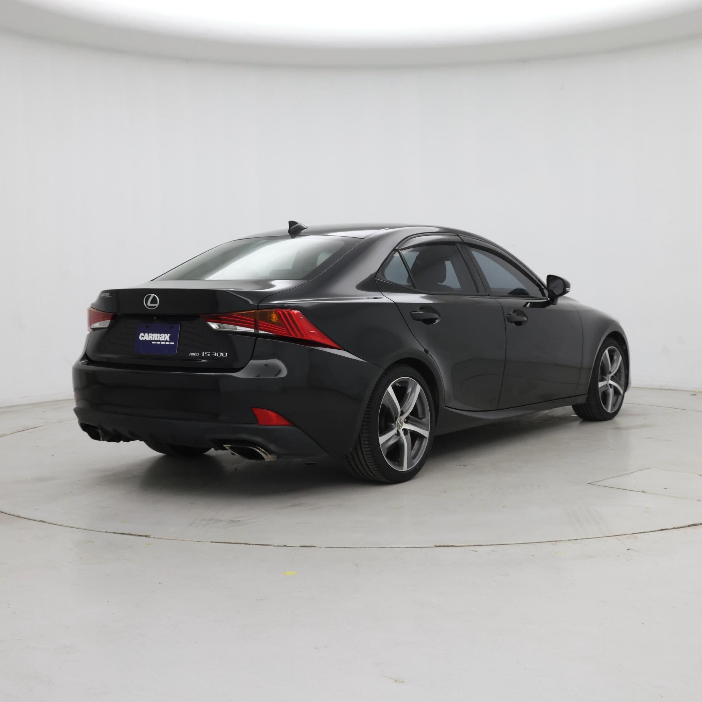 Thumbnail: 2017 Lexus IS - 8