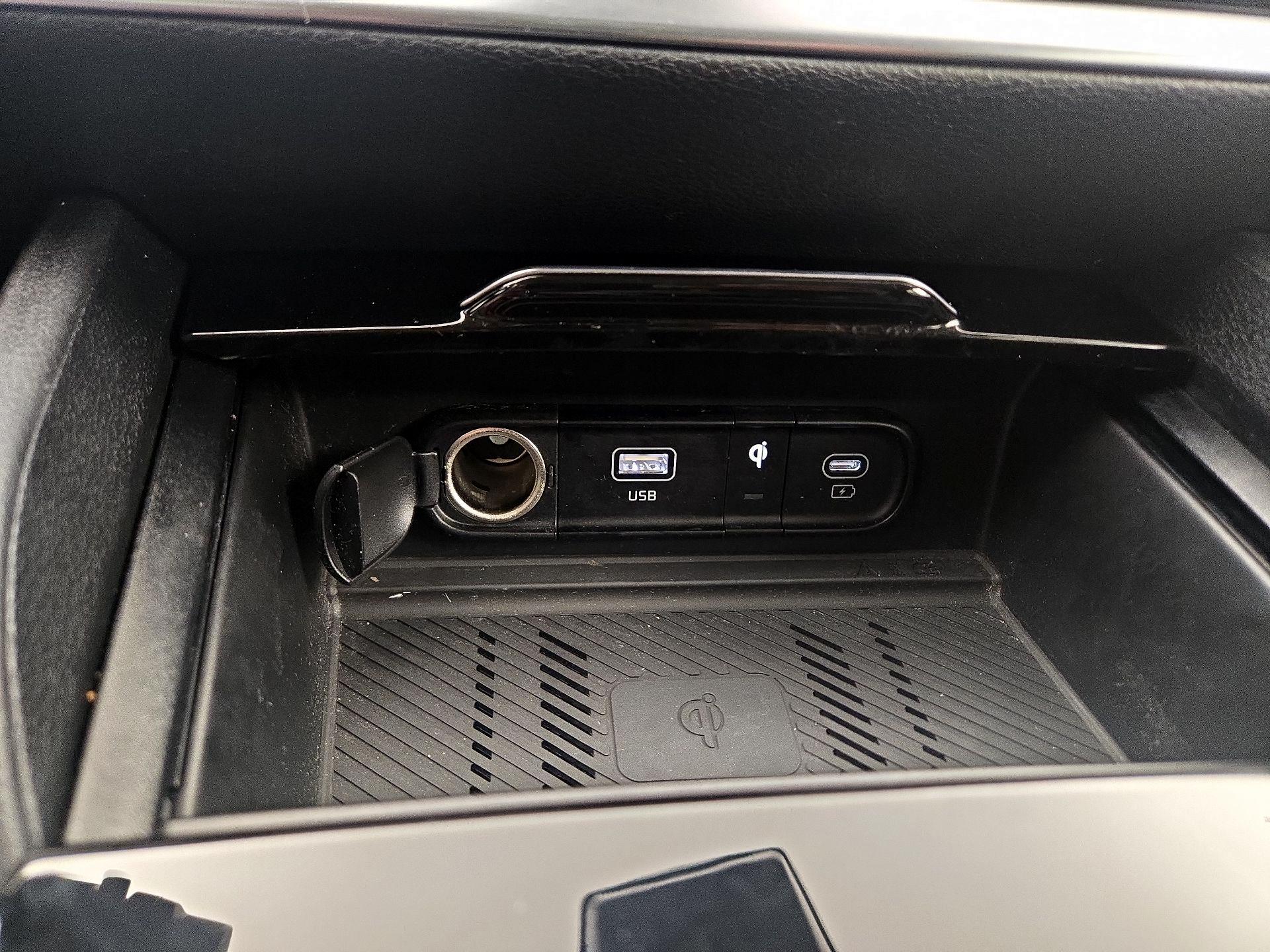 Thumbnail: 2023 Kia Sportage - 19