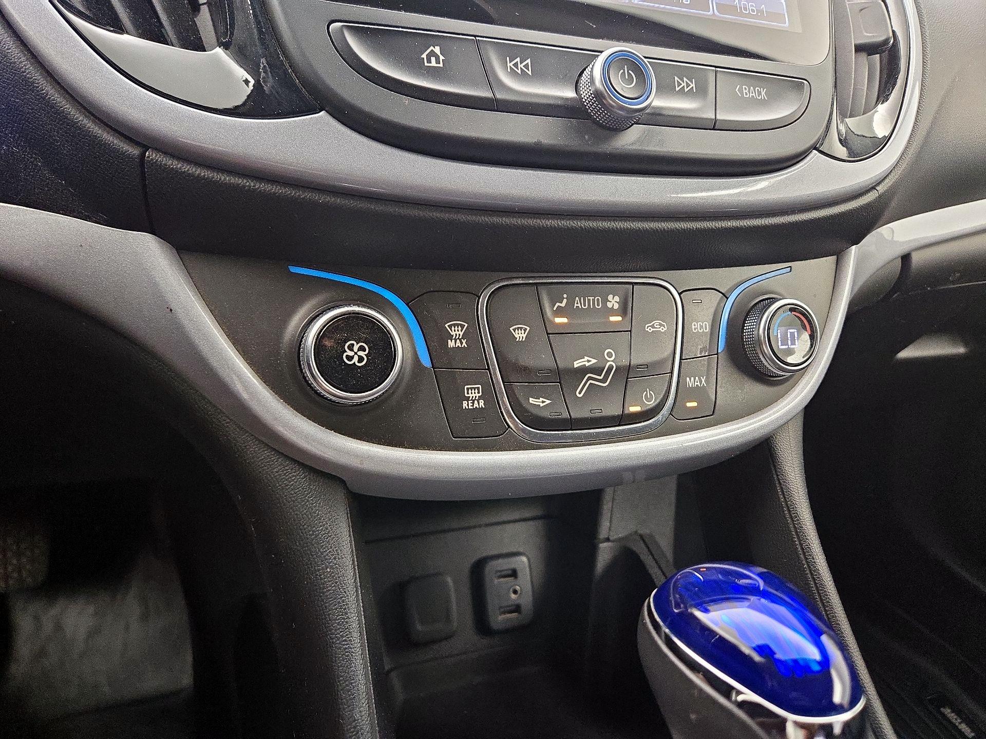 Thumbnail: 2017 Chevrolet Volt - 16