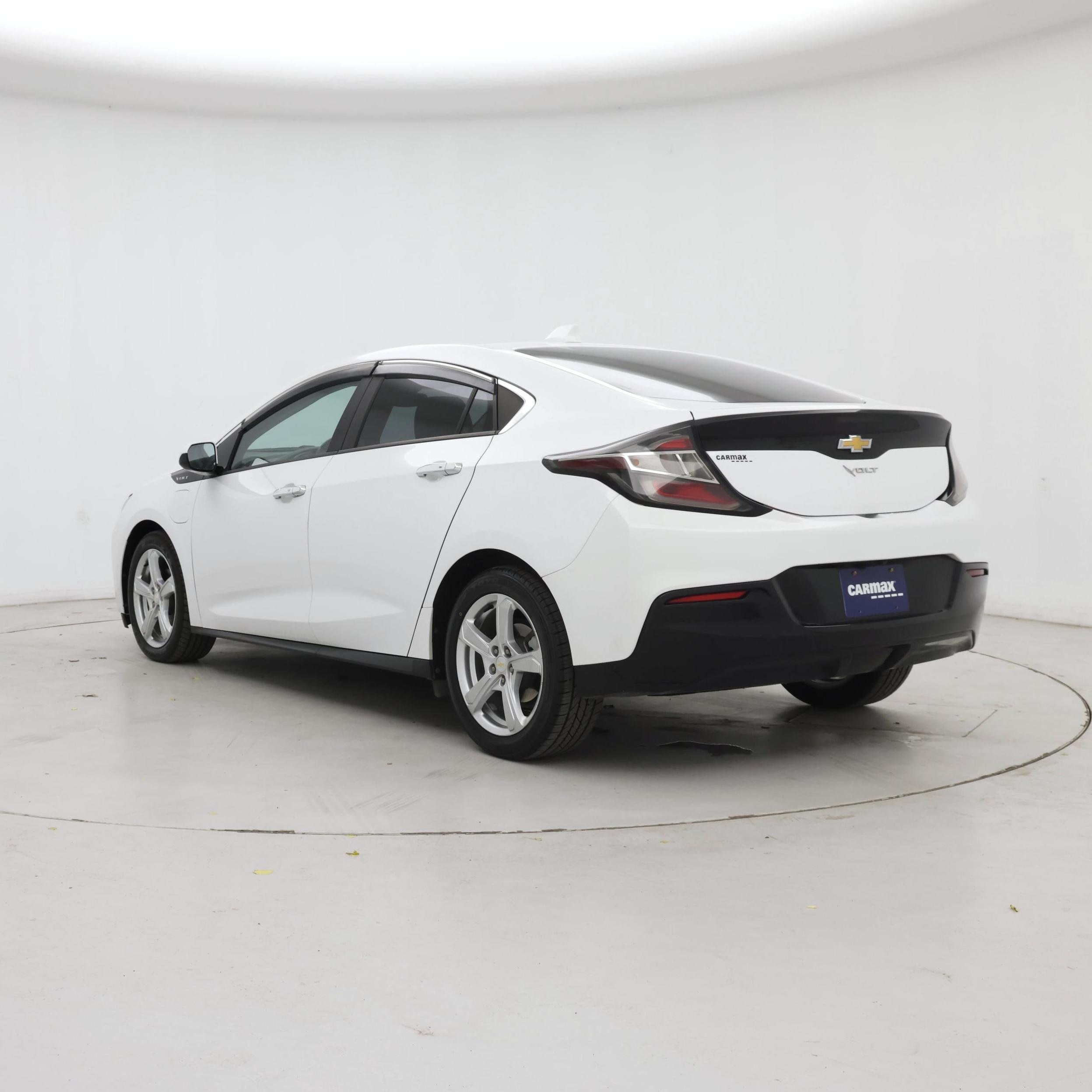 Thumbnail: 2017 Chevrolet Volt - 2