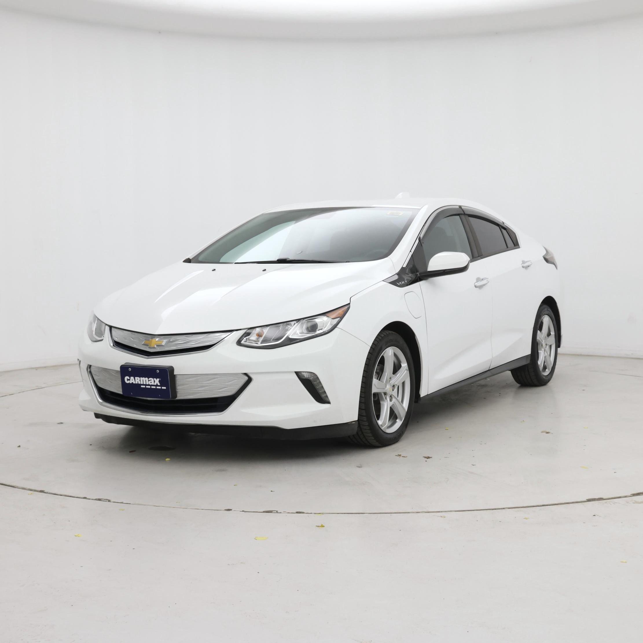 Thumbnail: 2017 Chevrolet Volt - 4