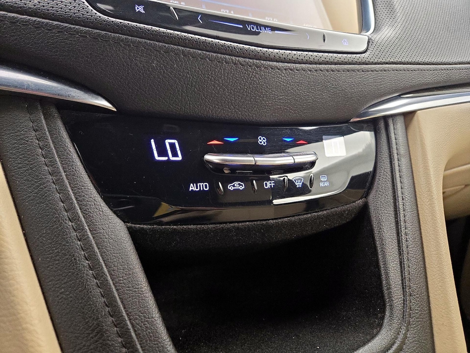 2018 Cadillac XT5 Base - Photo 17