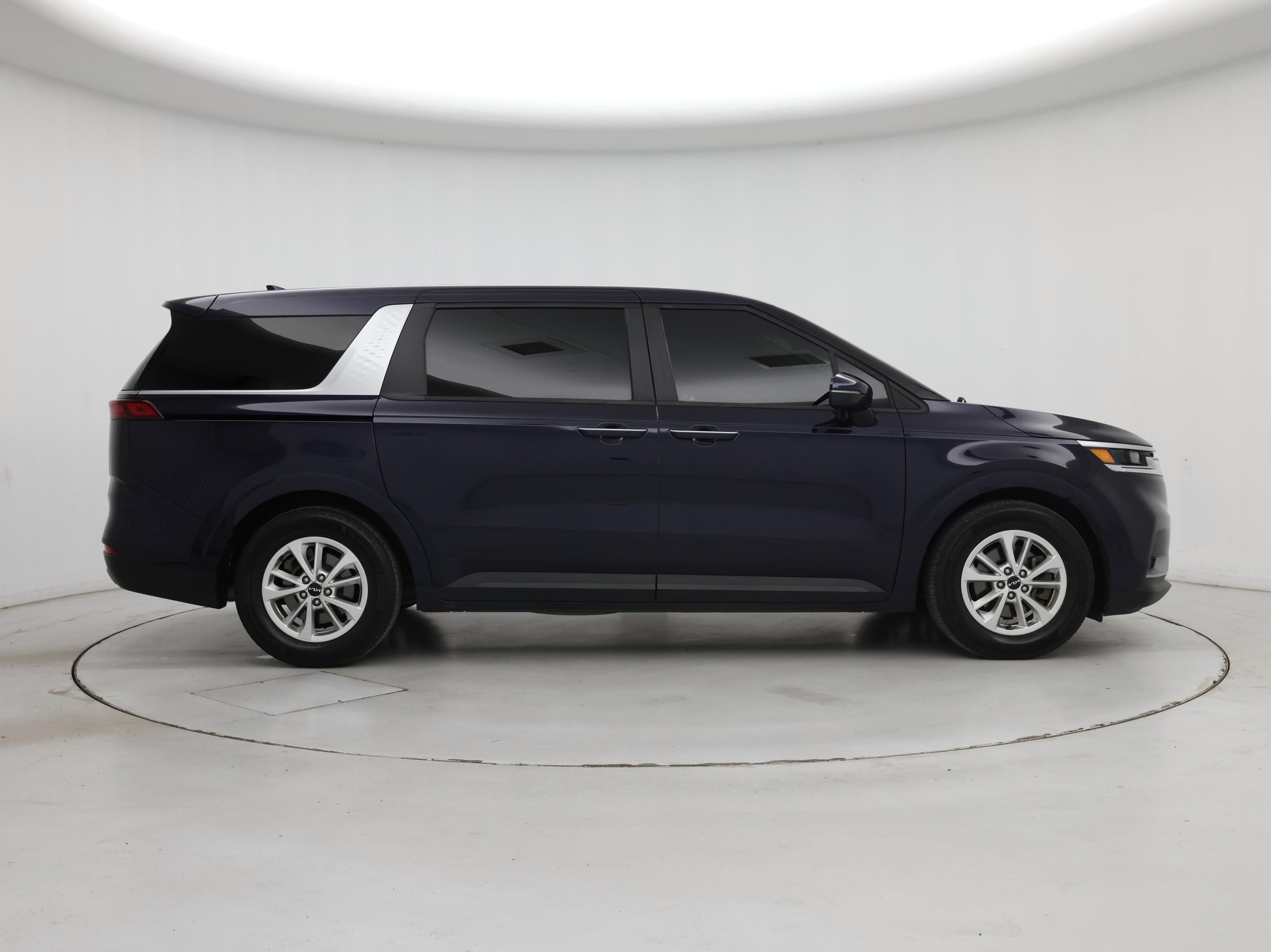 Thumbnail: 2022 Kia Carnival - 7