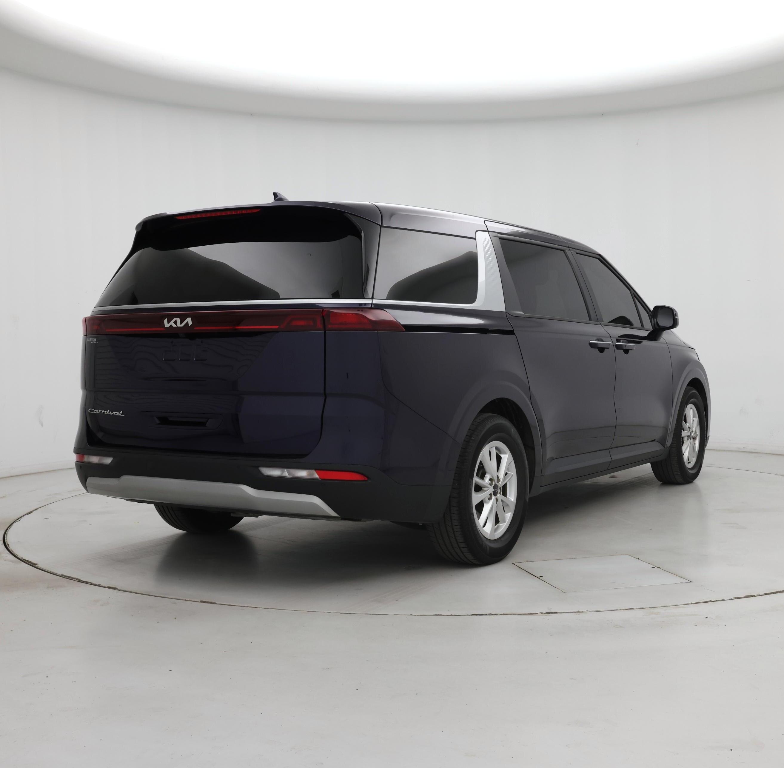 Thumbnail: 2022 Kia Carnival - 8