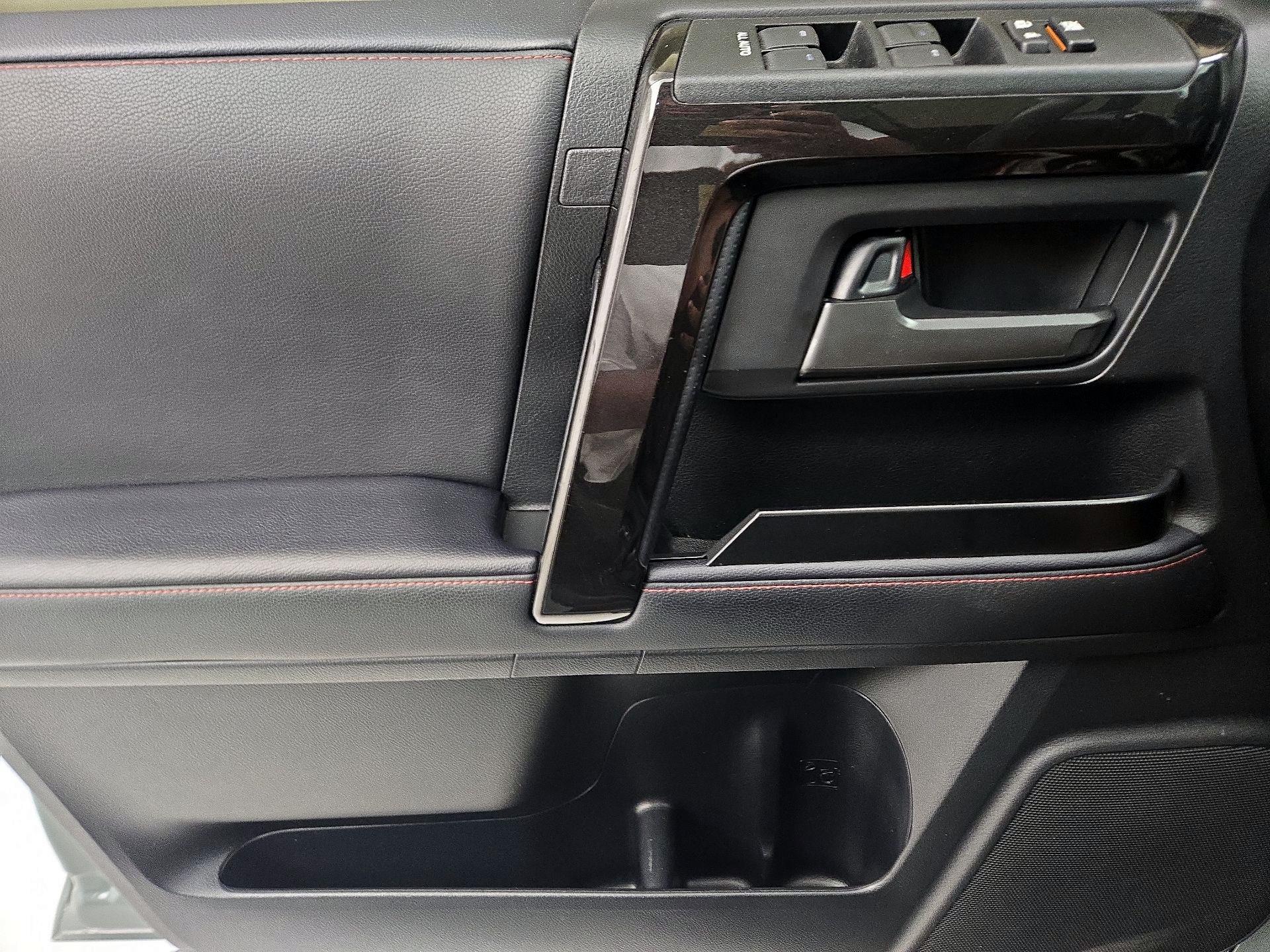 Thumbnail: 2021 Toyota 4Runner - 12
