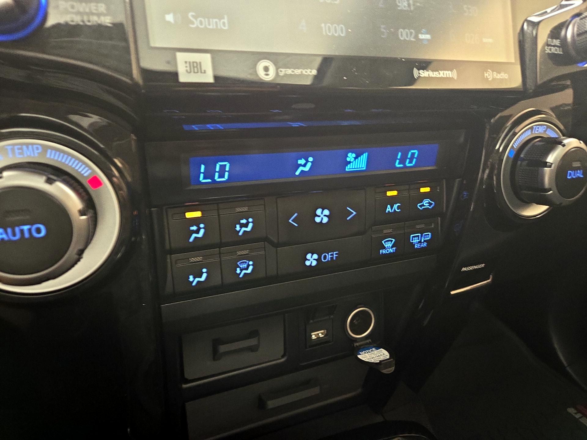 Thumbnail: 2021 Toyota 4Runner - 17