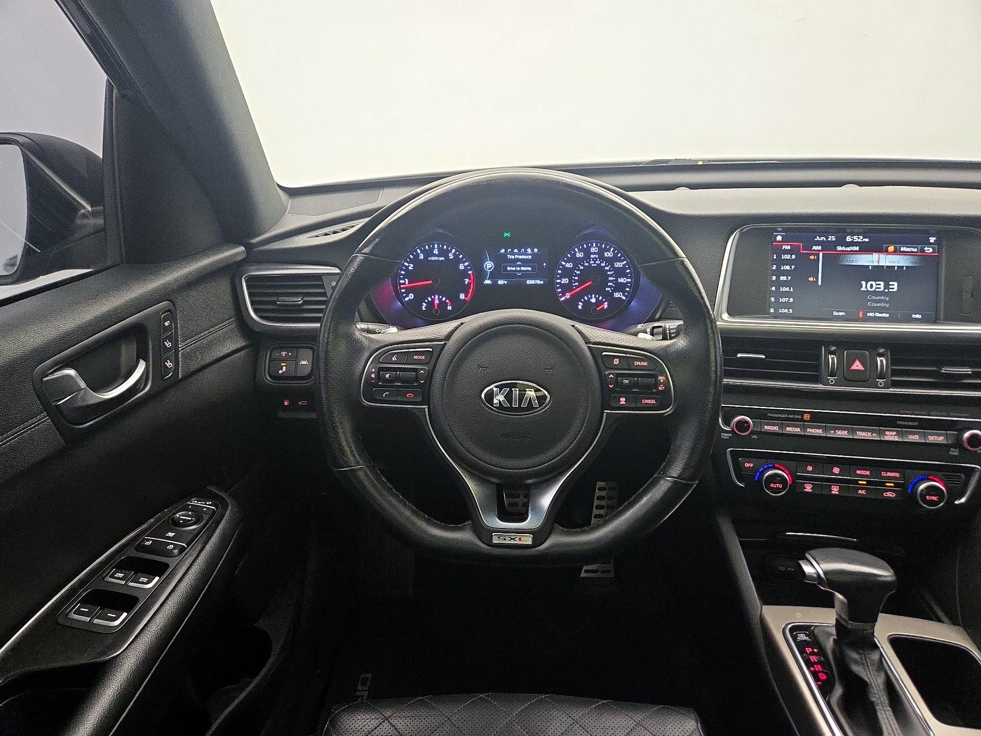 Thumbnail: 2016 Kia Optima - 10