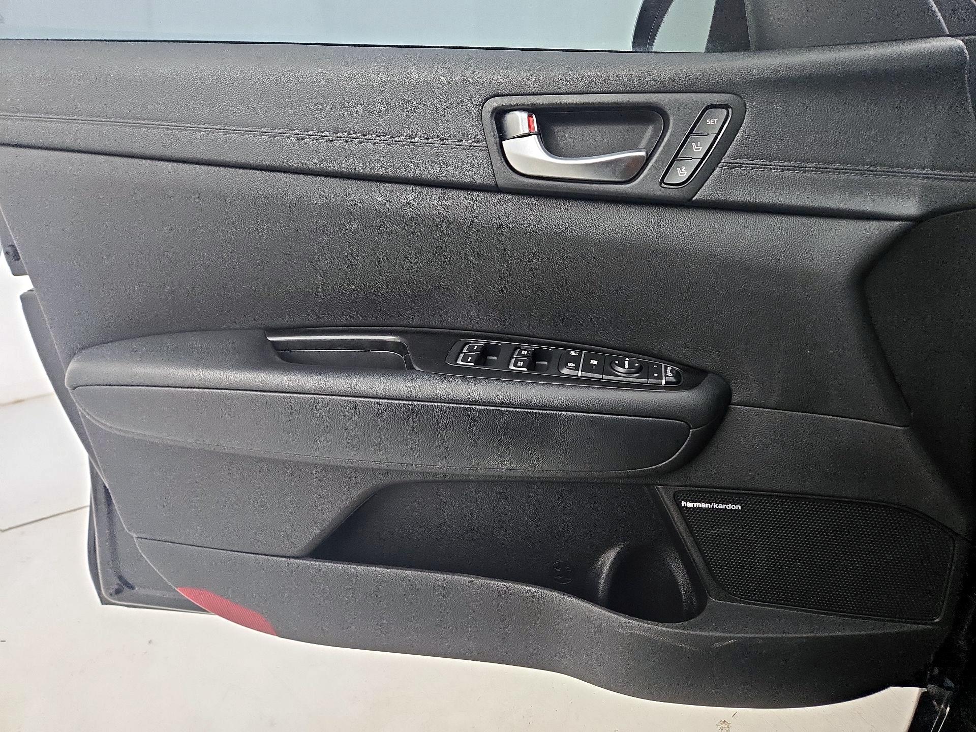 Thumbnail: 2016 Kia Optima - 12