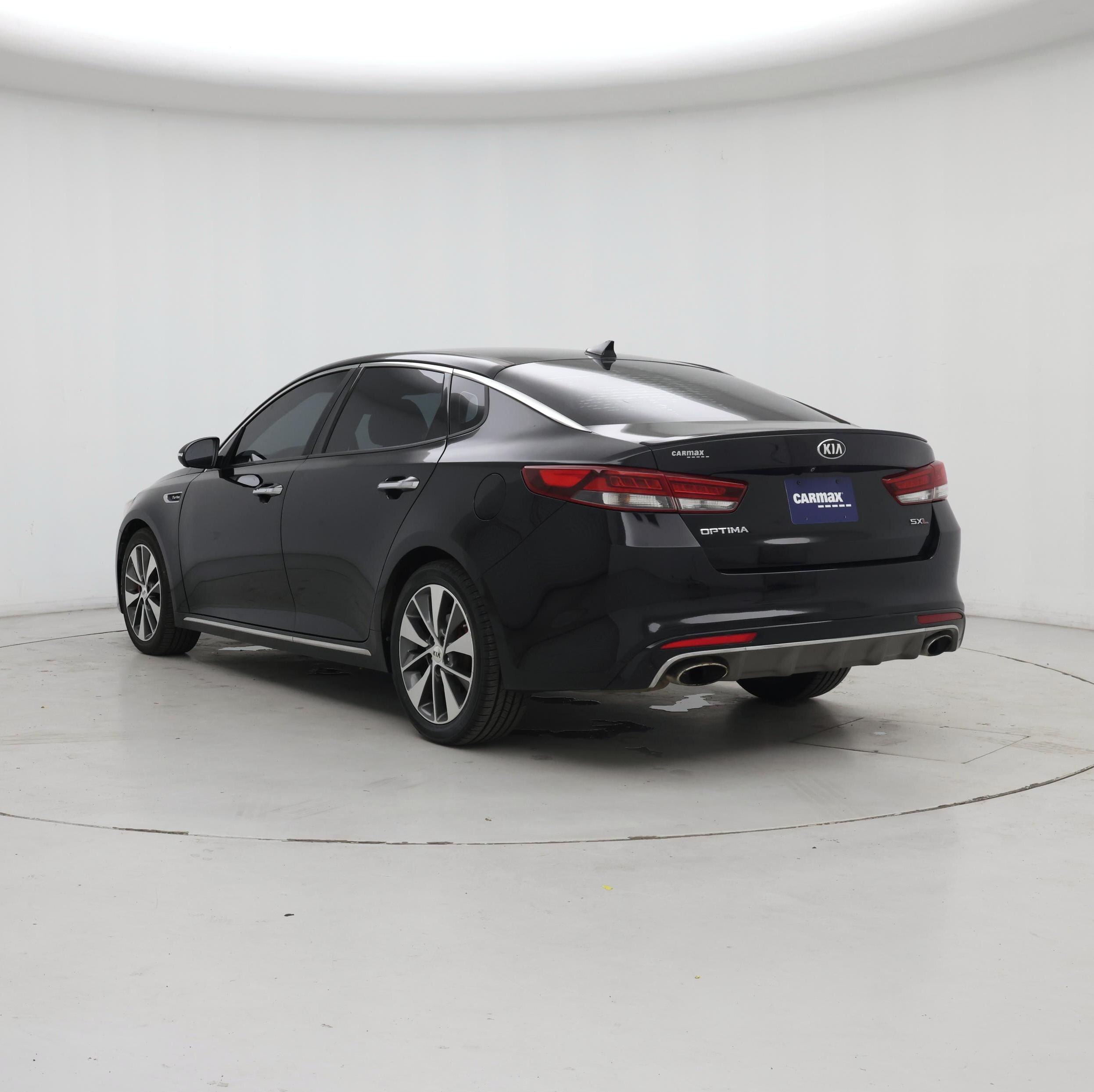 Thumbnail: 2016 Kia Optima - 2