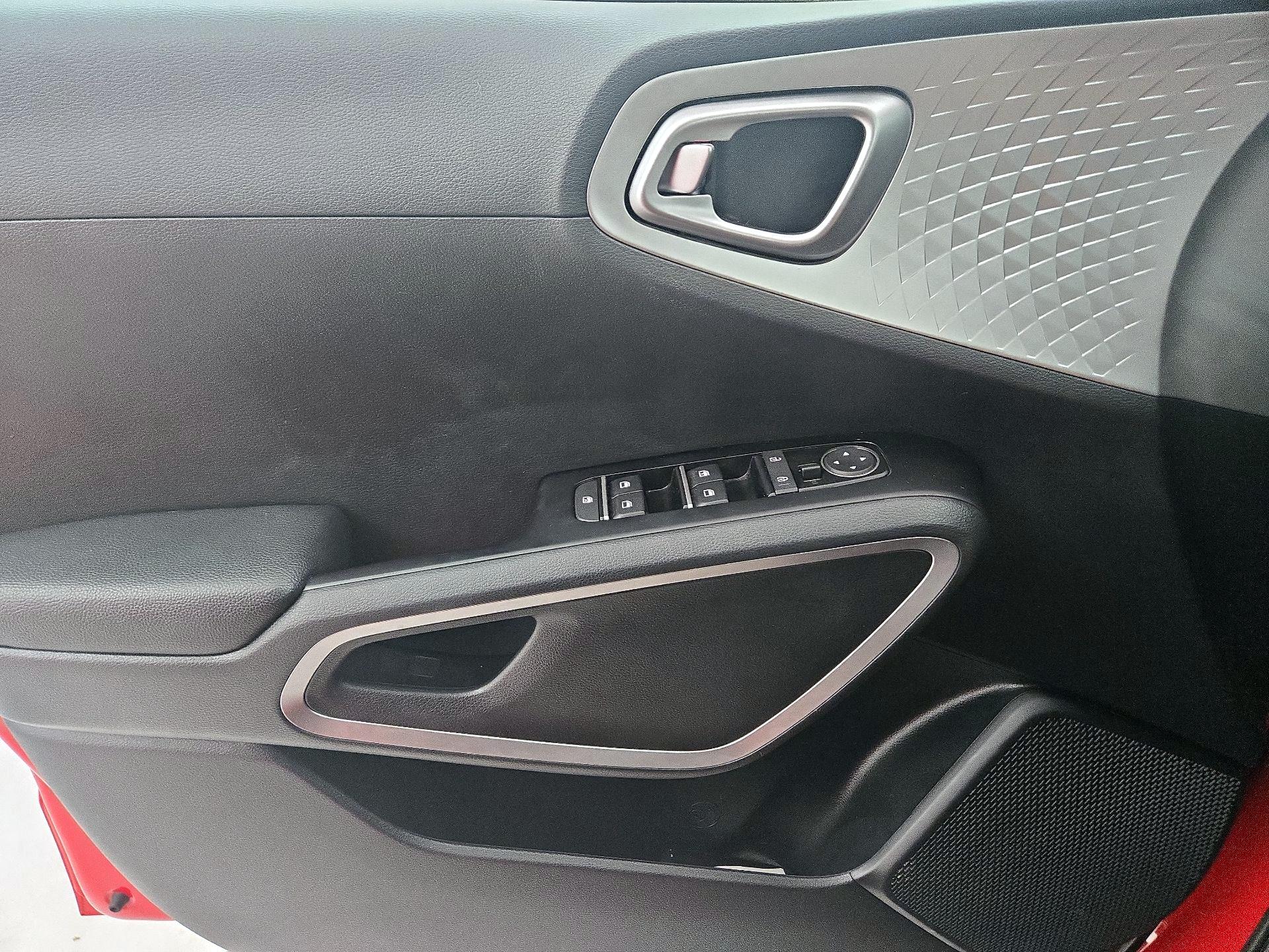Thumbnail: 2021 Kia Soul - 12