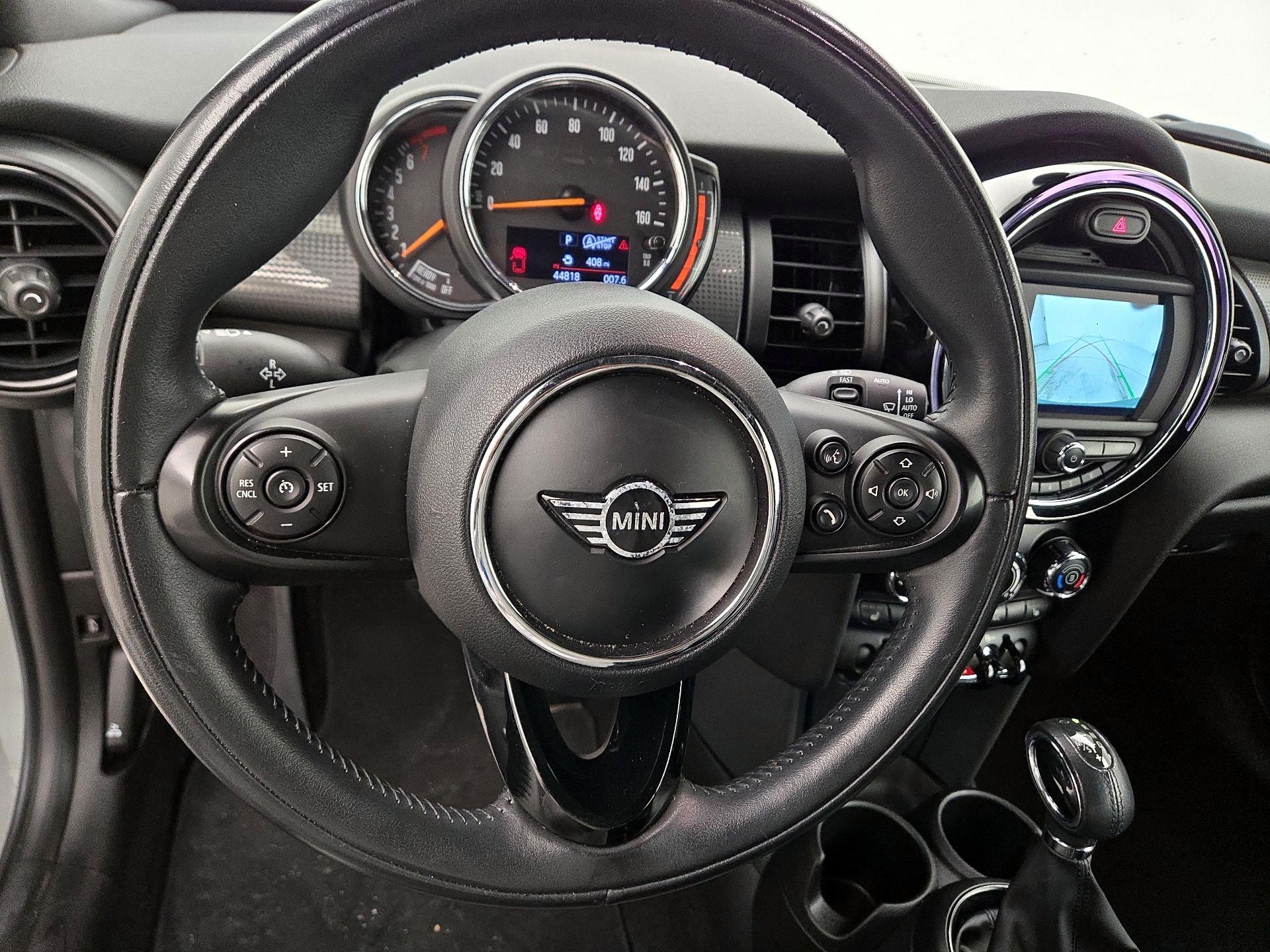 Thumbnail: 2019 MINI Cooper - 10