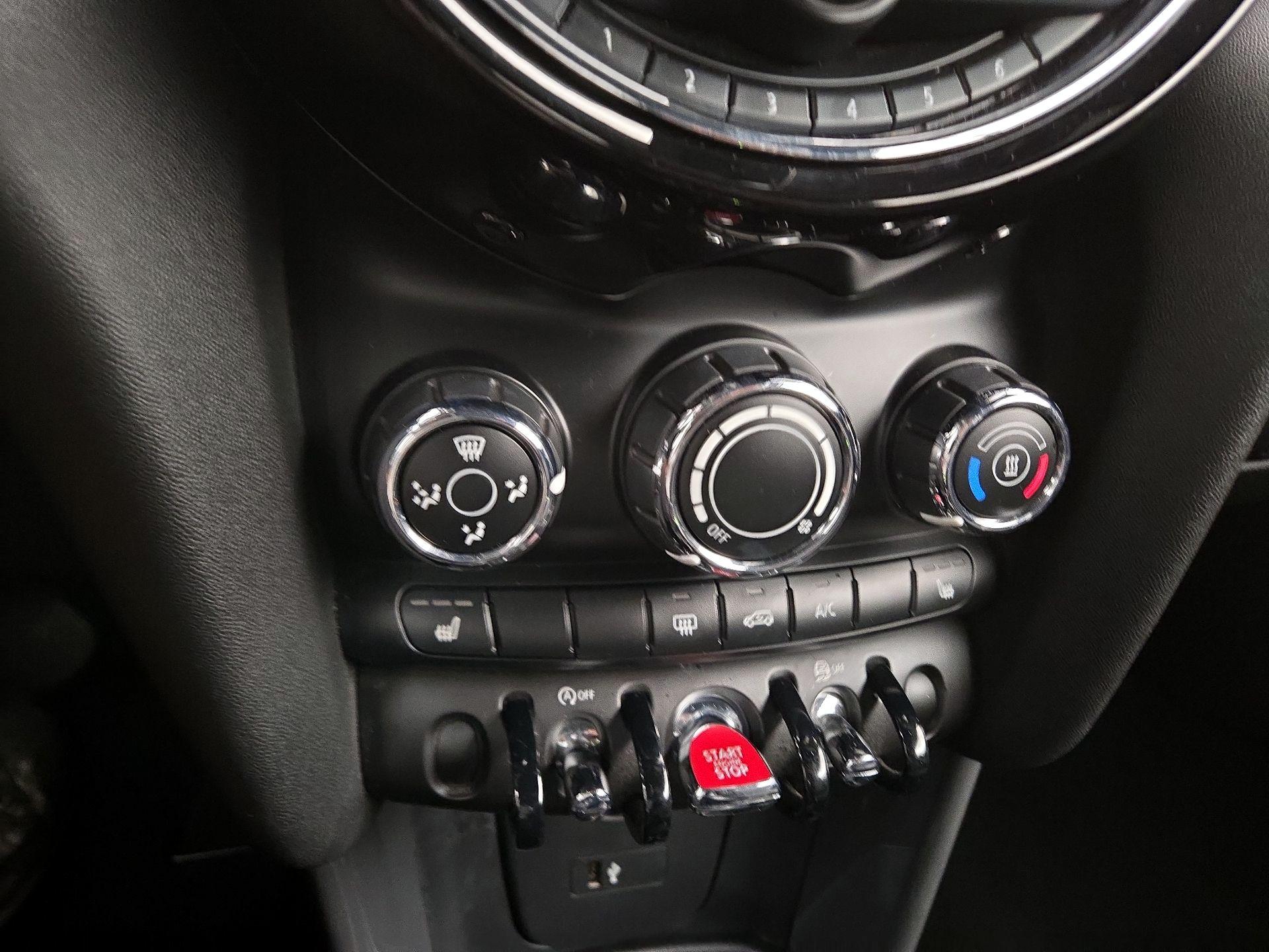 Thumbnail: 2019 MINI Cooper - 16