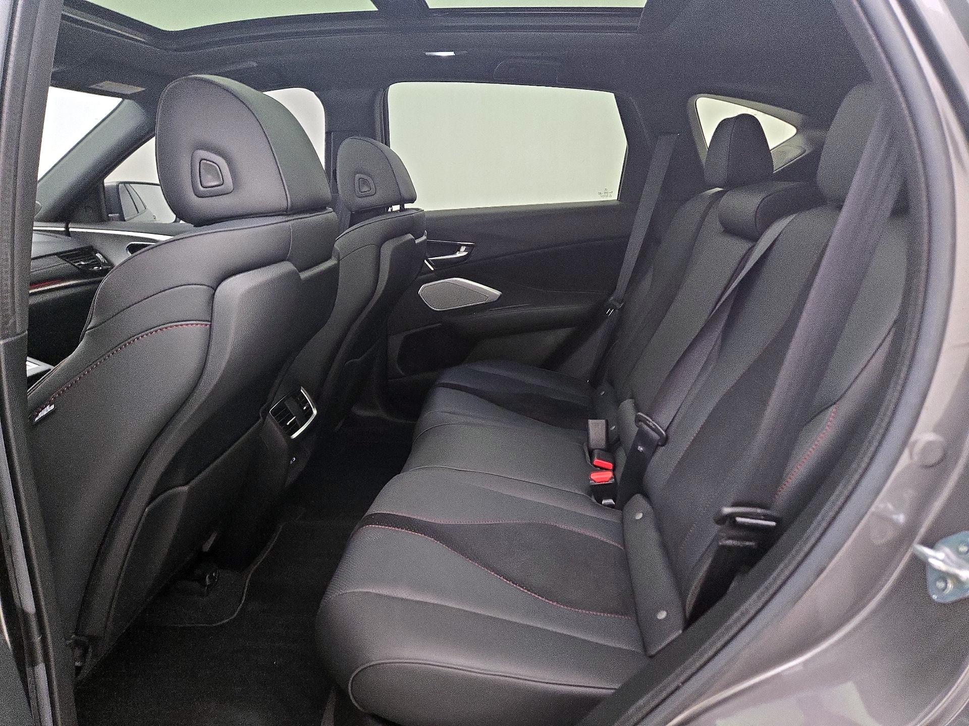 Thumbnail: 2025 Acura RDX - 20