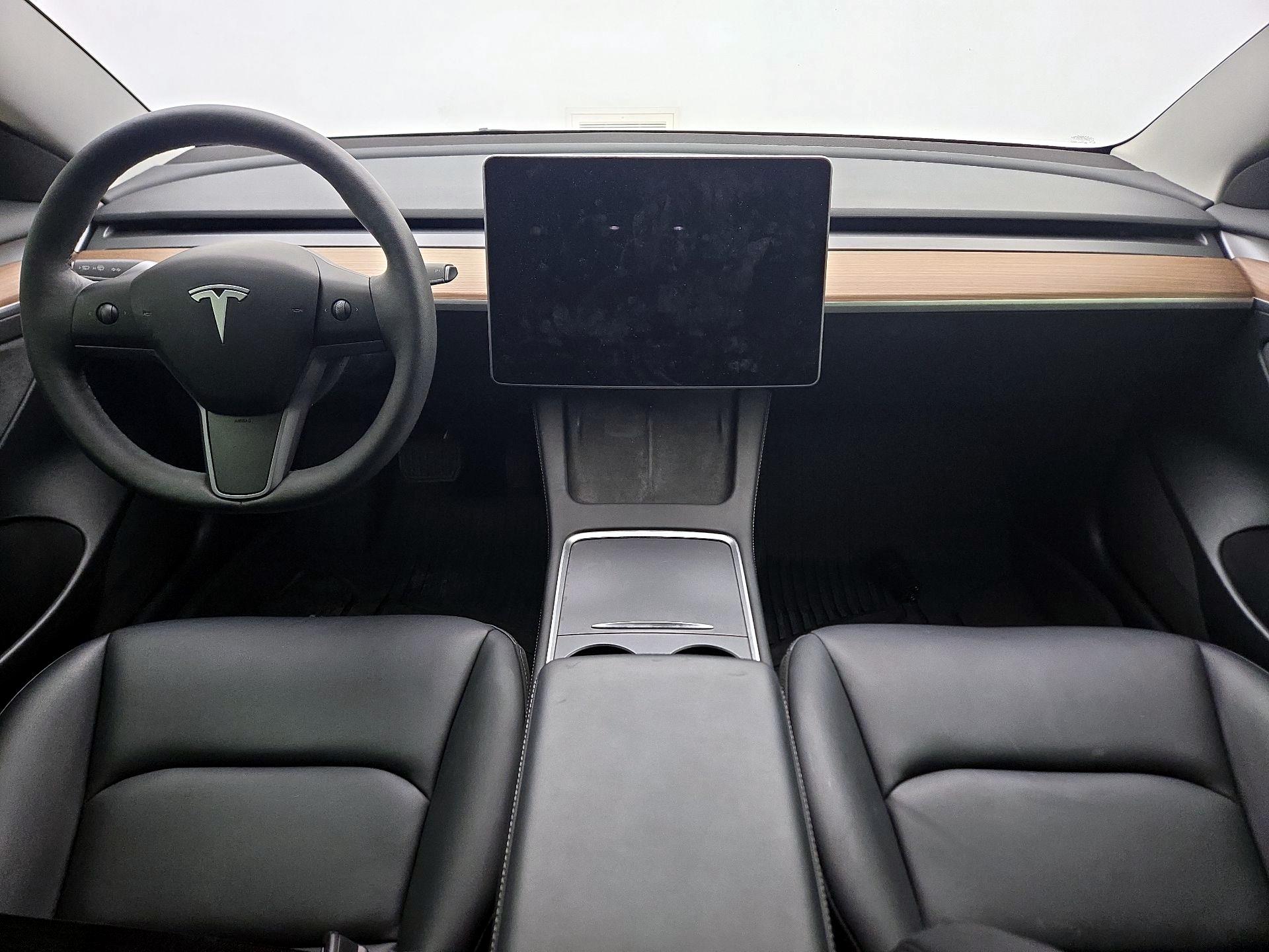 Thumbnail: 2023 Tesla Model 3 - 9