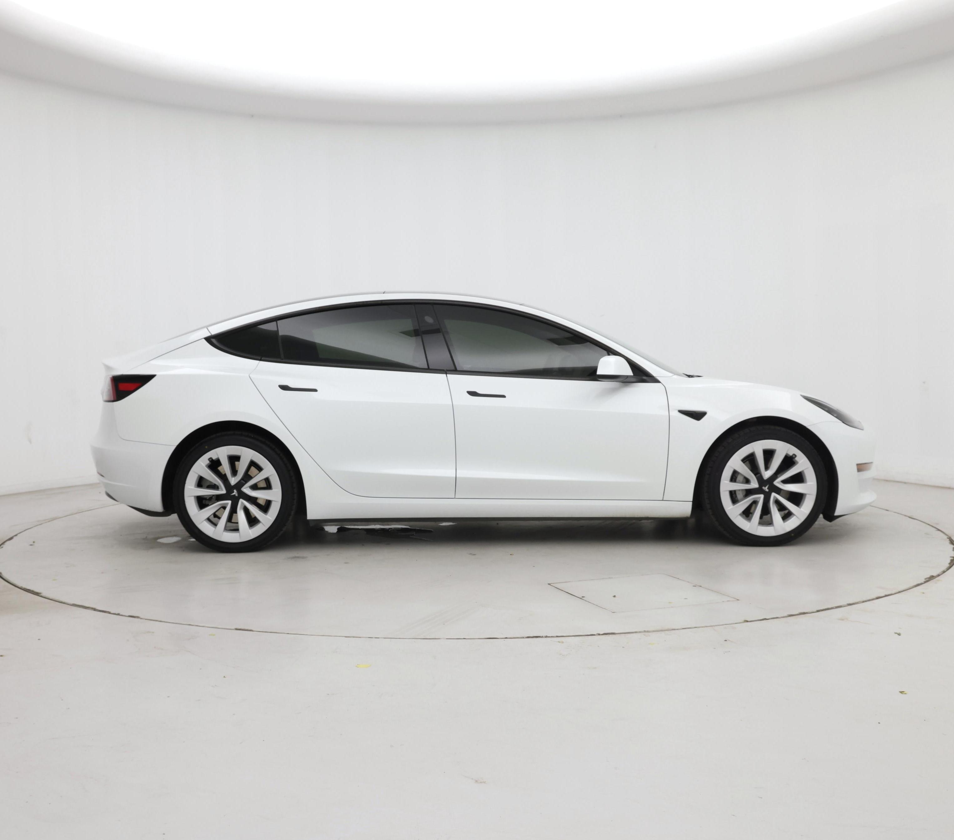 Thumbnail: 2023 Tesla Model 3 - 7