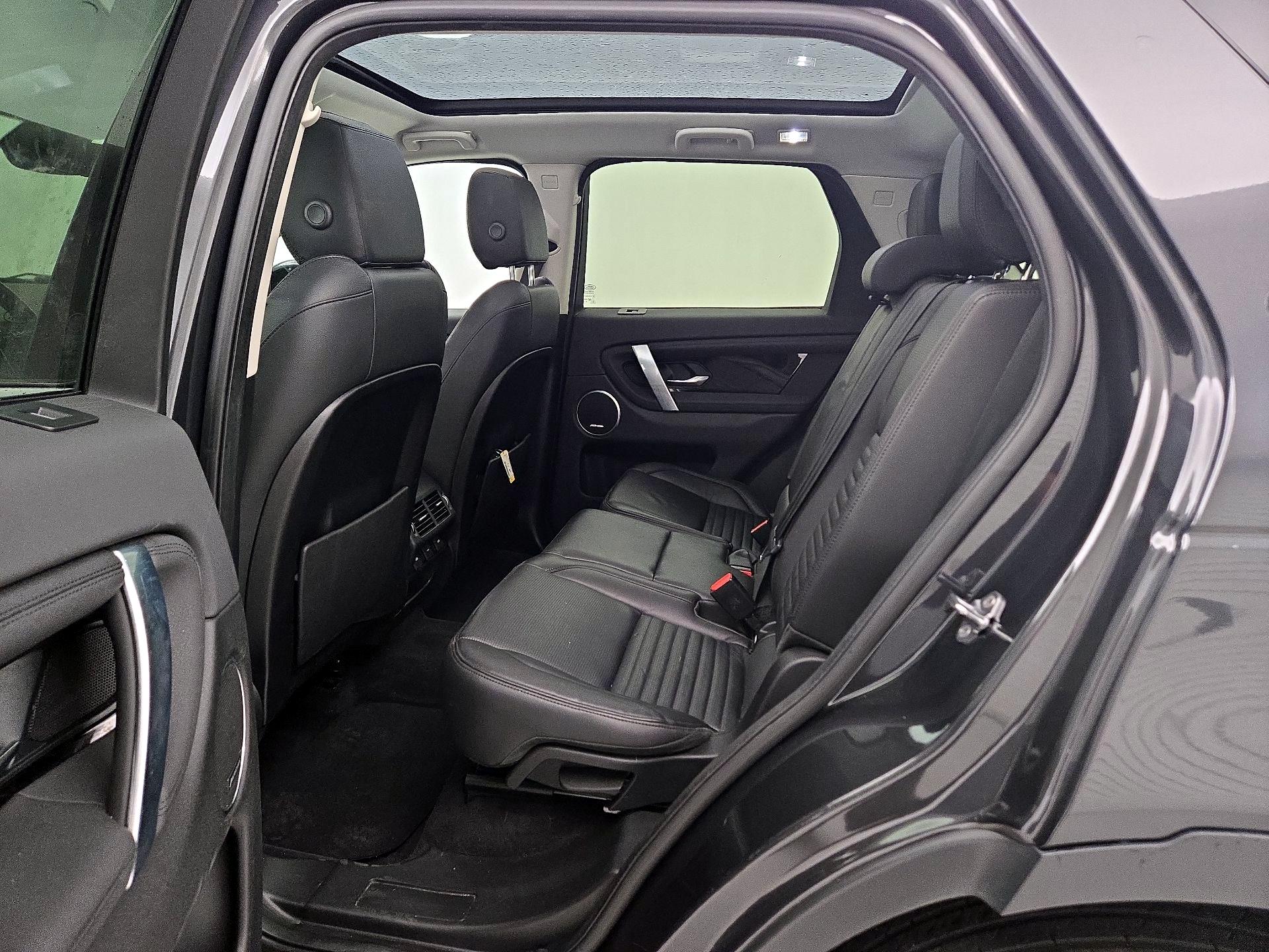 Thumbnail: 2020 Land Rover Discovery Sport - 20