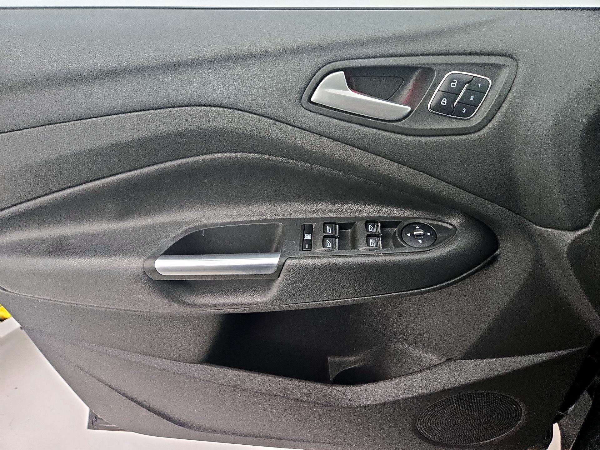 Thumbnail: 2015 Ford Escape - 12