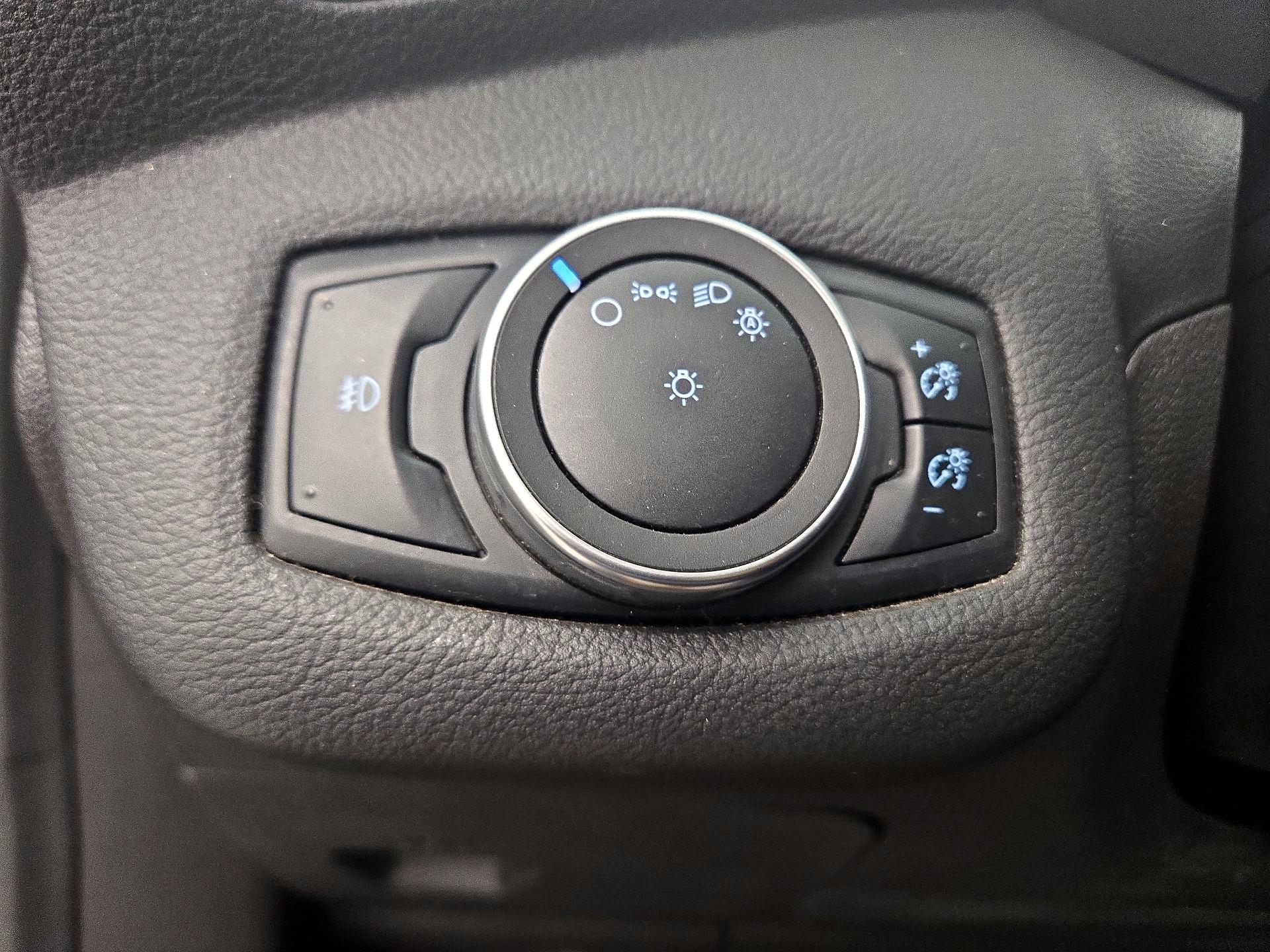 Thumbnail: 2015 Ford Escape - 13