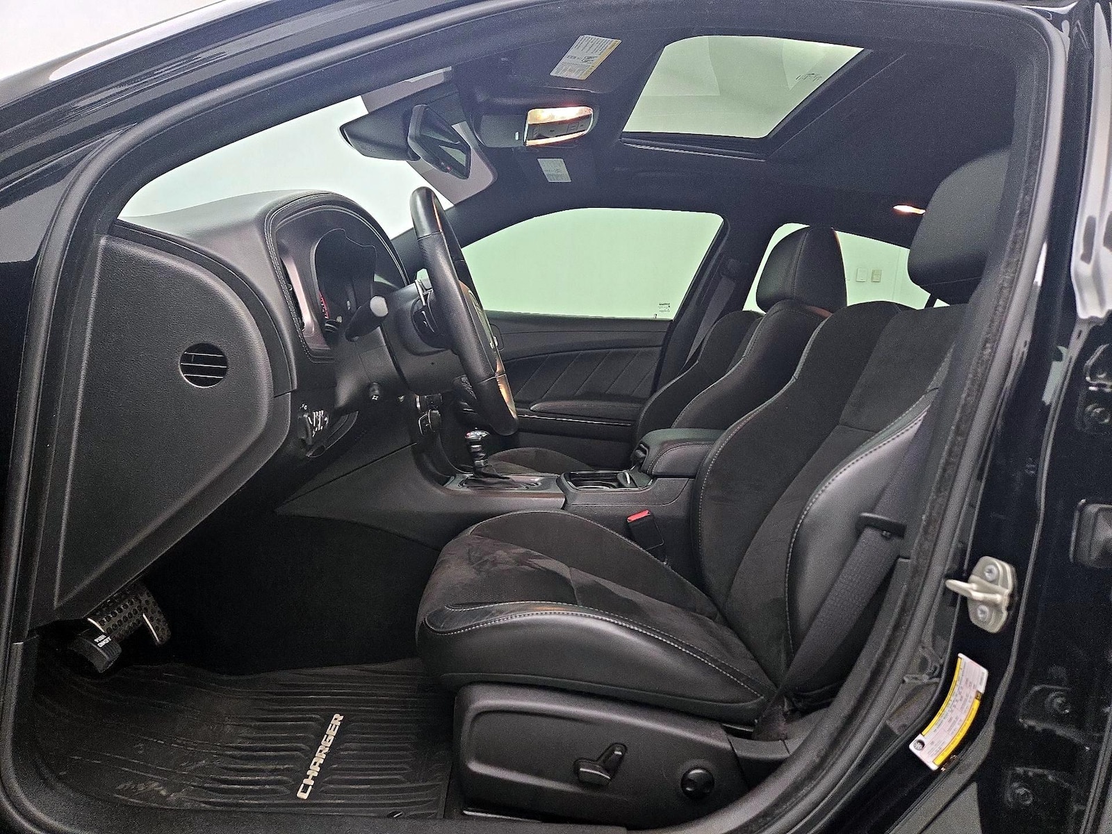 2023 Dodge Charger R/T - Photo 12