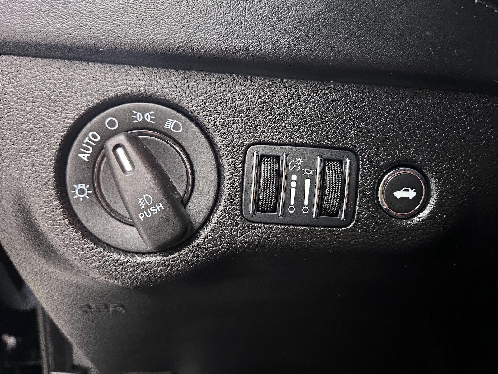 2023 Dodge Charger R/T - Photo 14