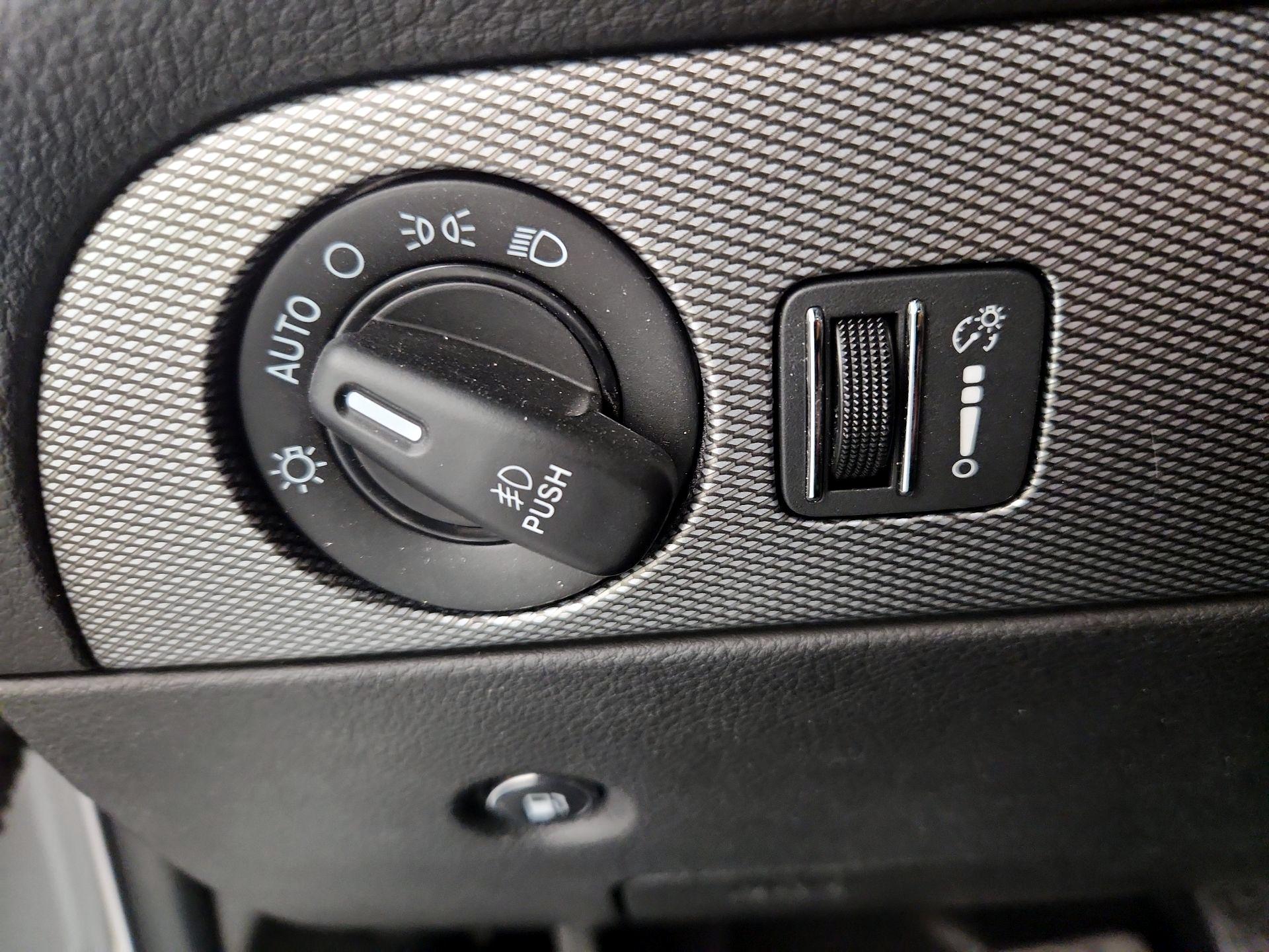 Thumbnail: 2019 Dodge Durango - 13